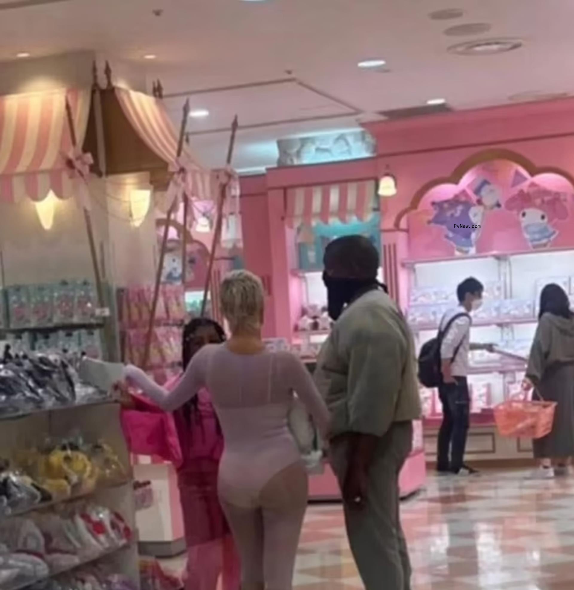 Kanye West and Bianca Censori.