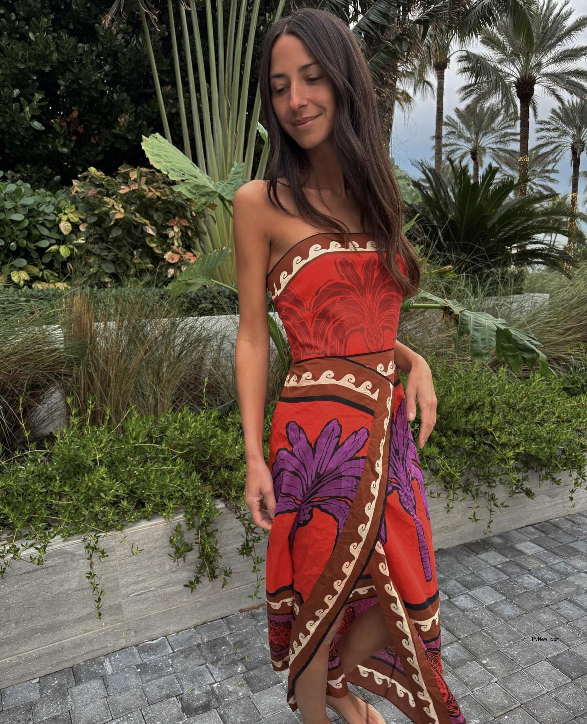 Arielle Charnas.