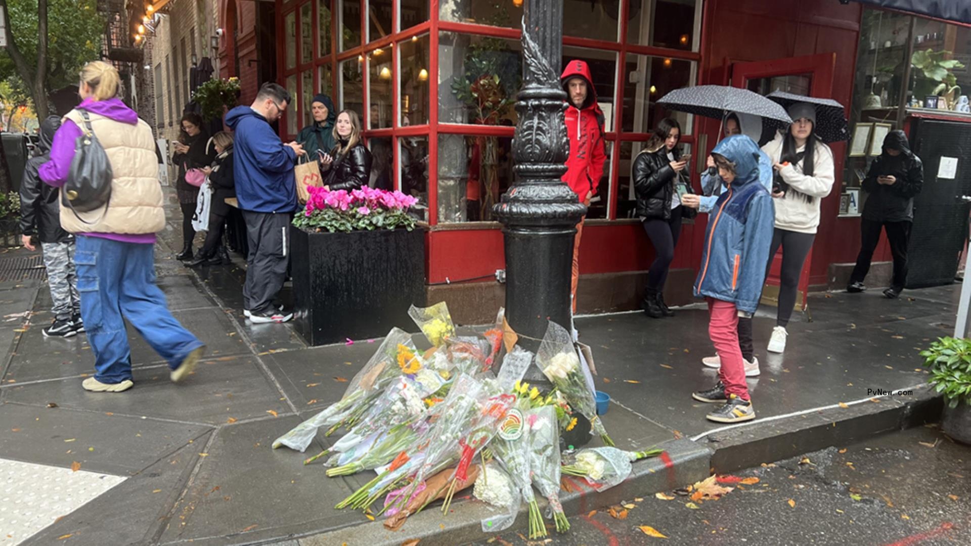 ‘Friends’ Fans Mourn Matthew Perry Outside Sitcom’s Ico<i></i>nic New York Apartment: ‘He Had So Much Life Left’