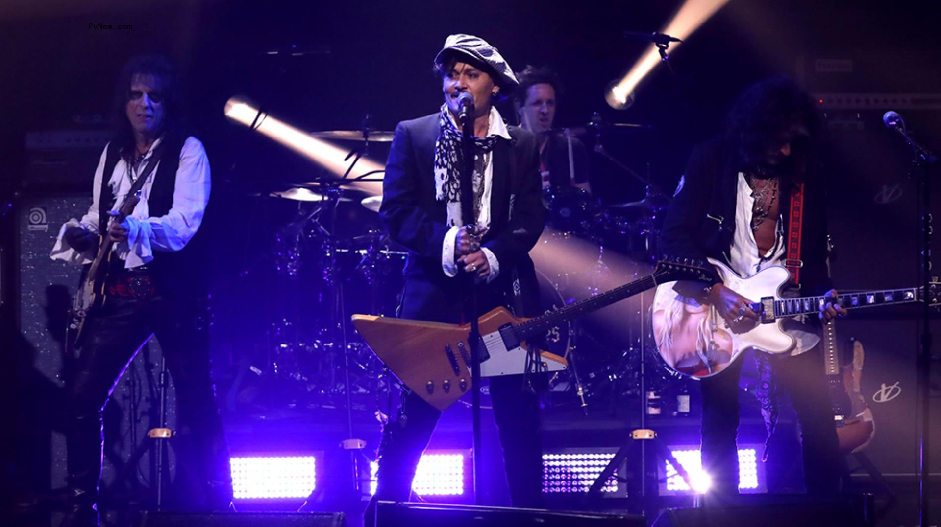 Hollywood Vampires Postpo<i></i>nes Tour Dates After Johnny Depp Injures Ankle