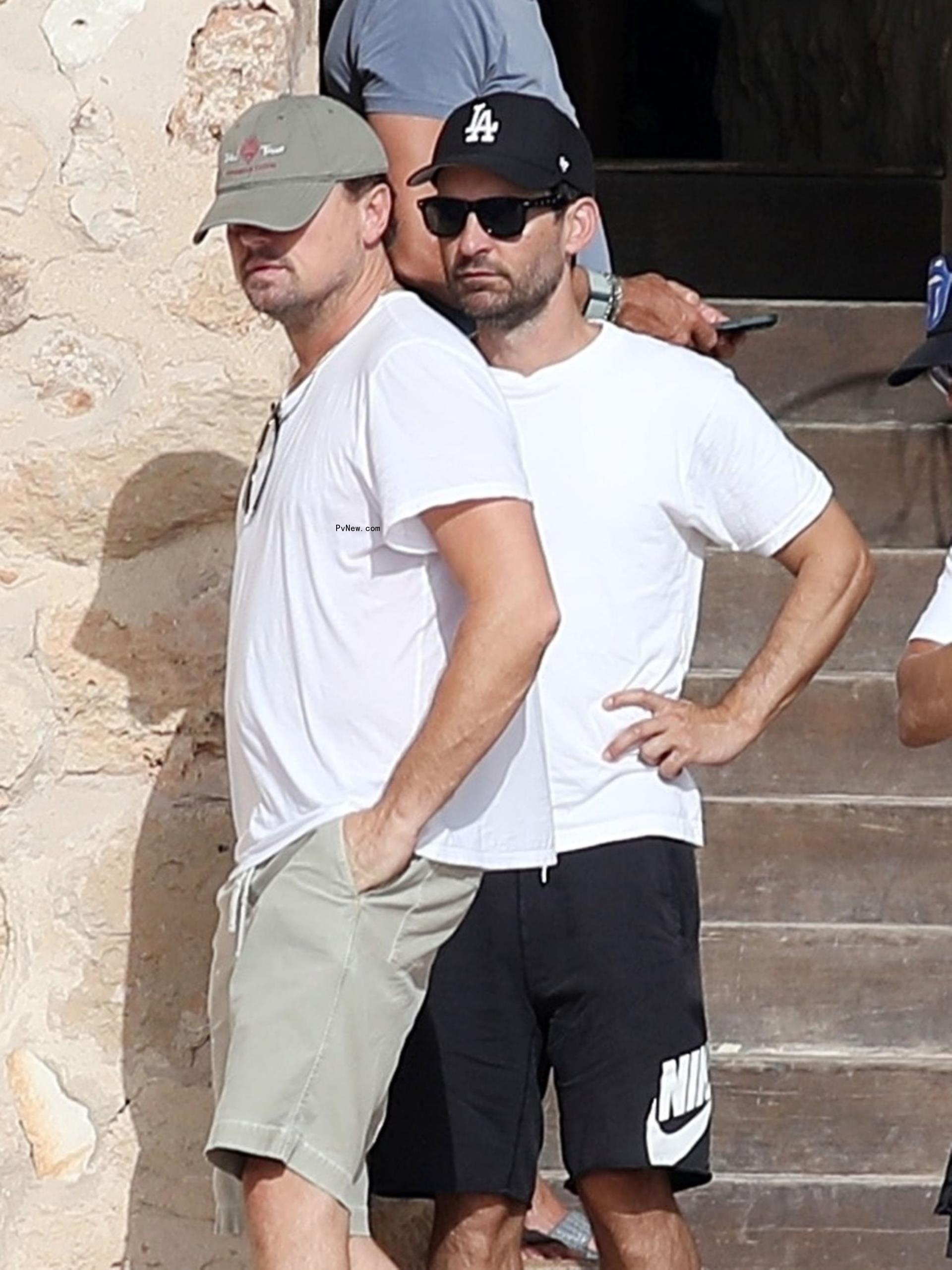 Leo<i></i>nardo DiCaprio and Tobey Maguire