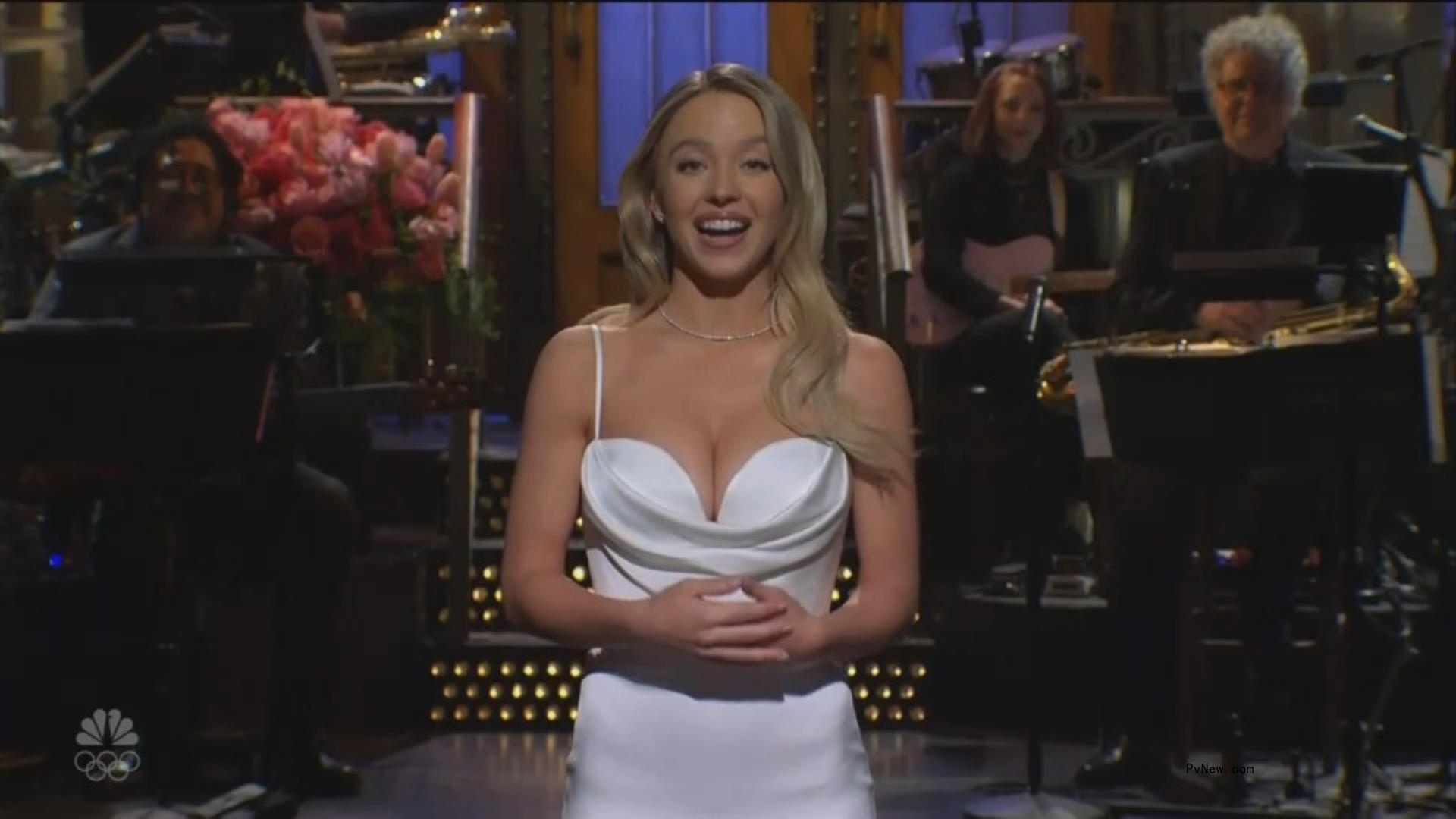 Sydney Sweeney Jokes ‘You Definitely Did Not See Me in “Madame Web”‘ in ‘Saturday Night Live’ Monologue