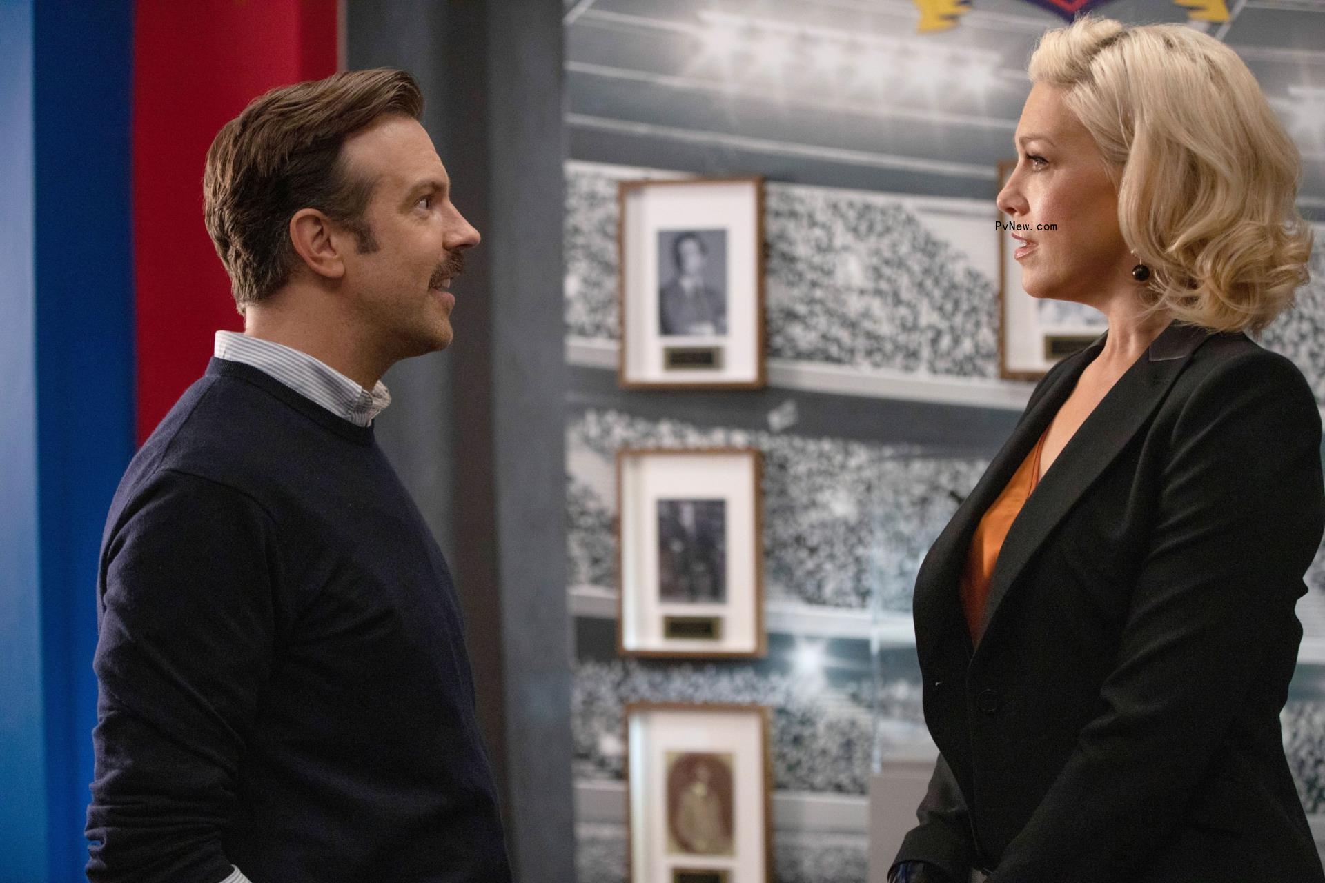 A still of Hannah Waddingham and Jason Sudeikis on