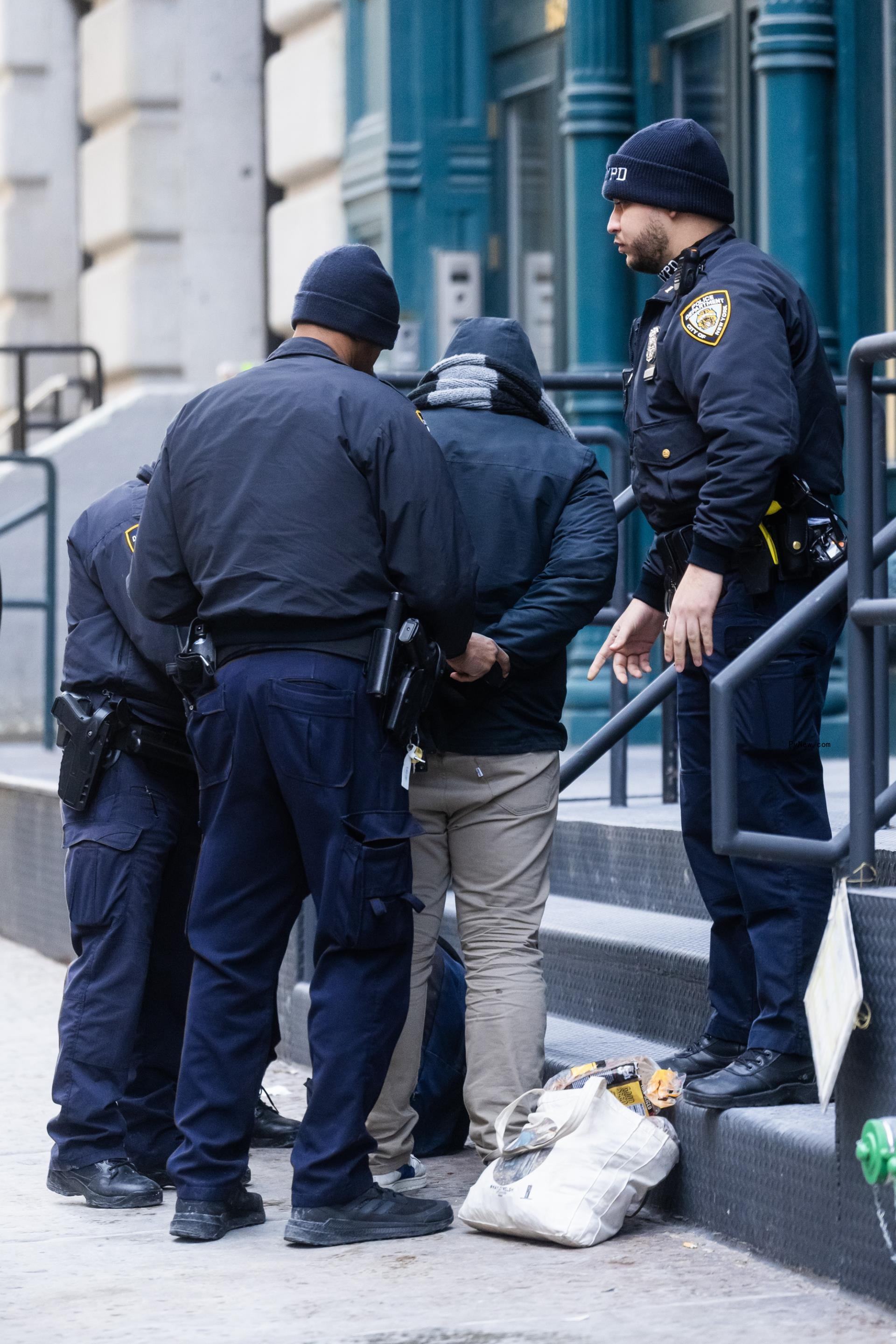 Taylor Swift's alleged stalker getting arrested.