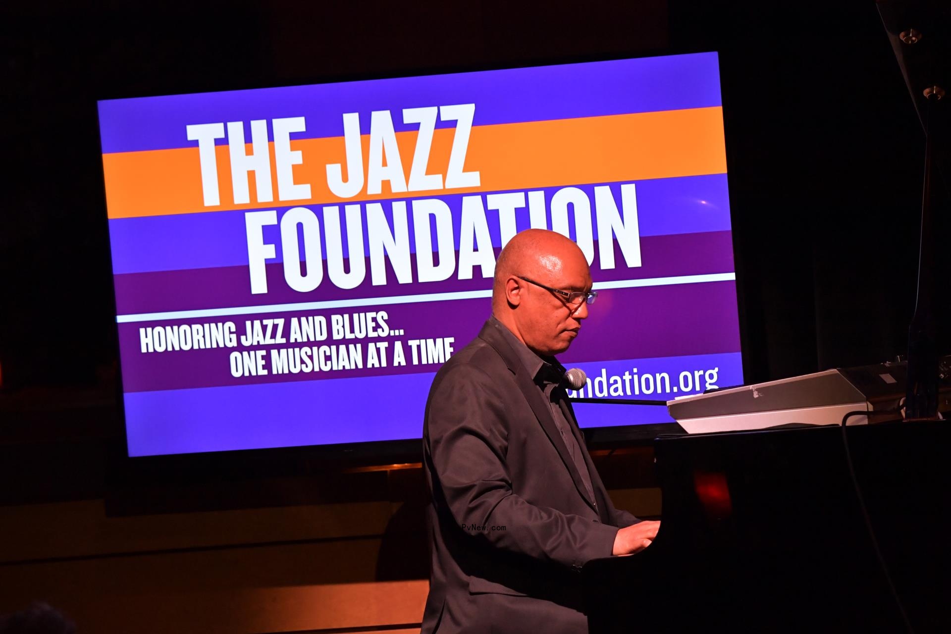 Randy Newman, Jackson Browne, Jeffrey Wright, Merry Clayton and More Raise Mo<i></i>ney for Musicians in Crisis at Jazz Foundation Benefit