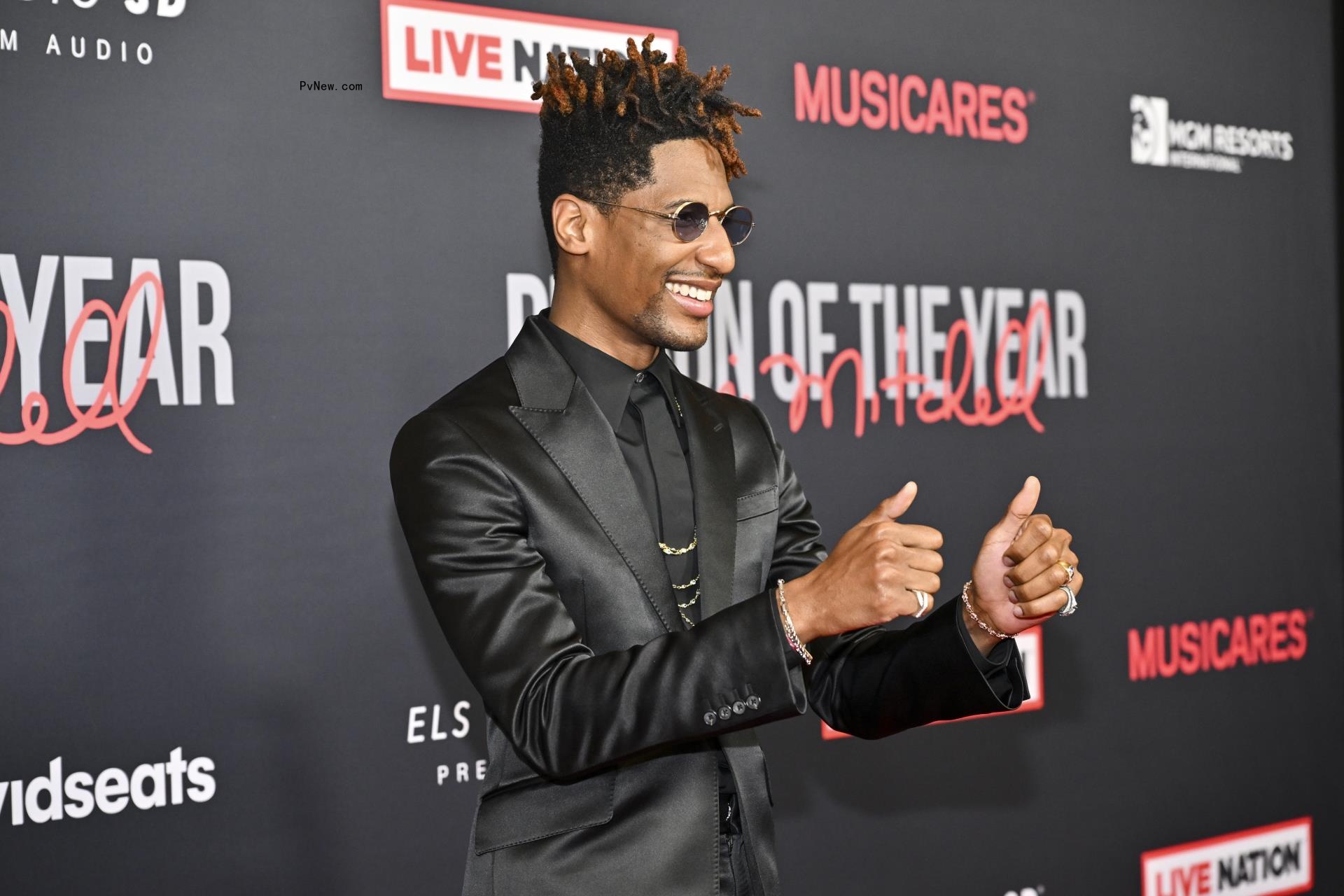 Joni Mitchell Has a Vegas Evening as Brandi Carlile, Jon Batiste and All-Star Cast Offer Three-Hour Salute for MusiCares