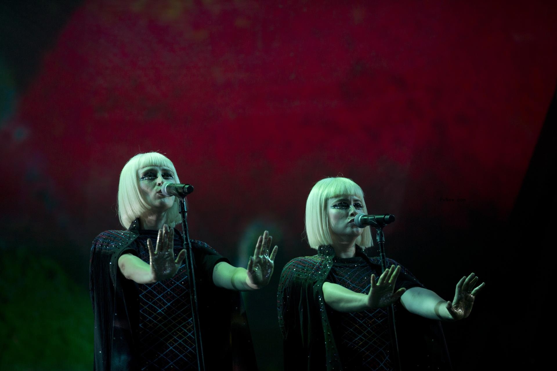 Lucius Doubles Your Pop Pleasure With ‘Second Nature,’ With Help From Brandi Carlile and Dave Cobb