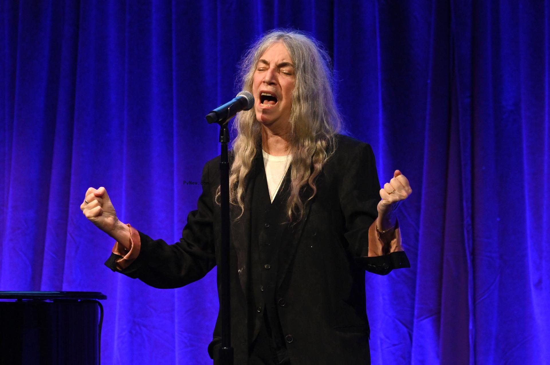 Bruce Springsteen Sings From Quarantine, Patti Smith Dazzles, Alicia Keys Serenades at Clive Davis’ 90th Birthday Bash