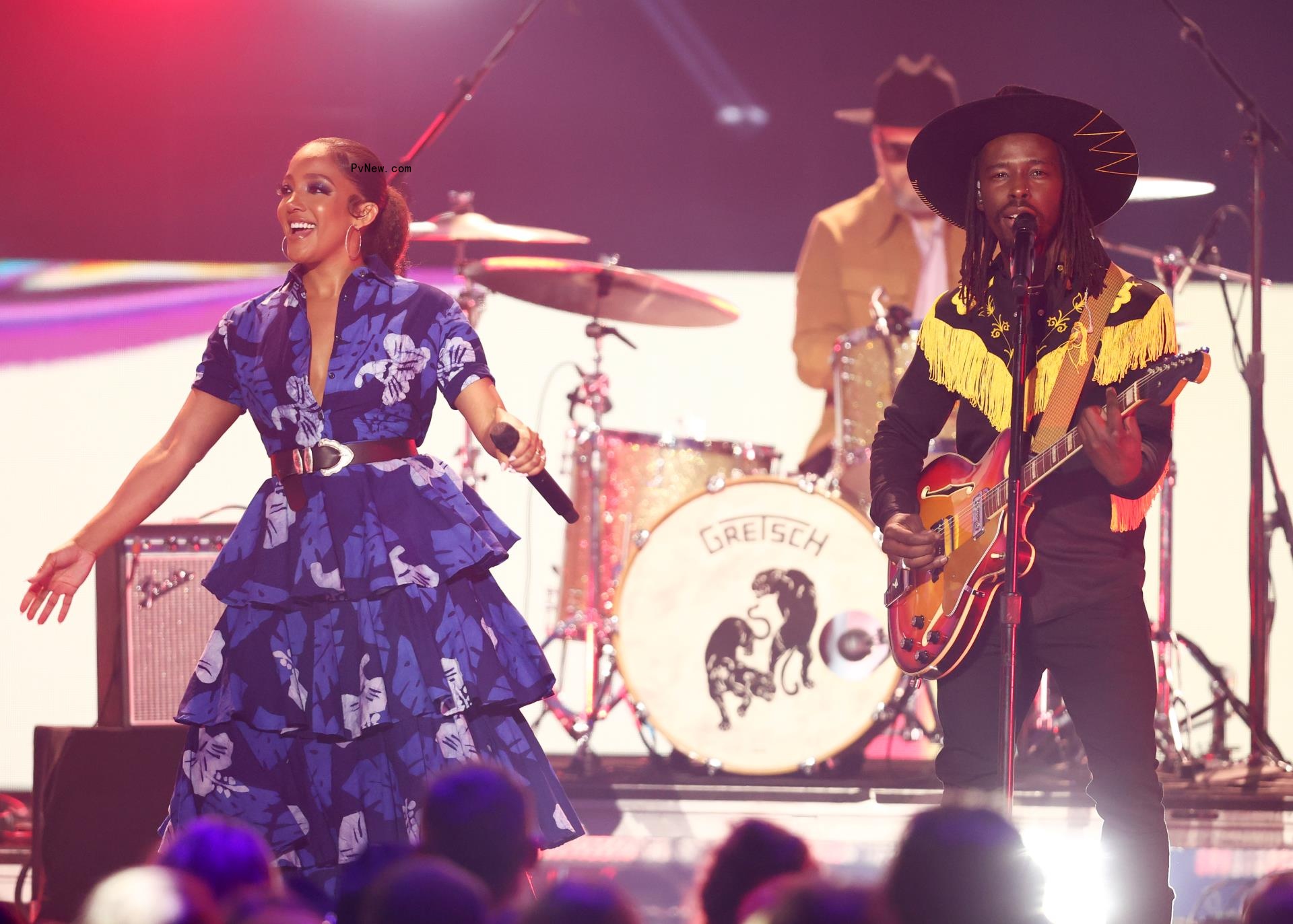 CMT Awards Like Jason Aldean and Carrie Underwood’s Duet Style; Miranda Lambert, Cody Johnson Also Claim Honors