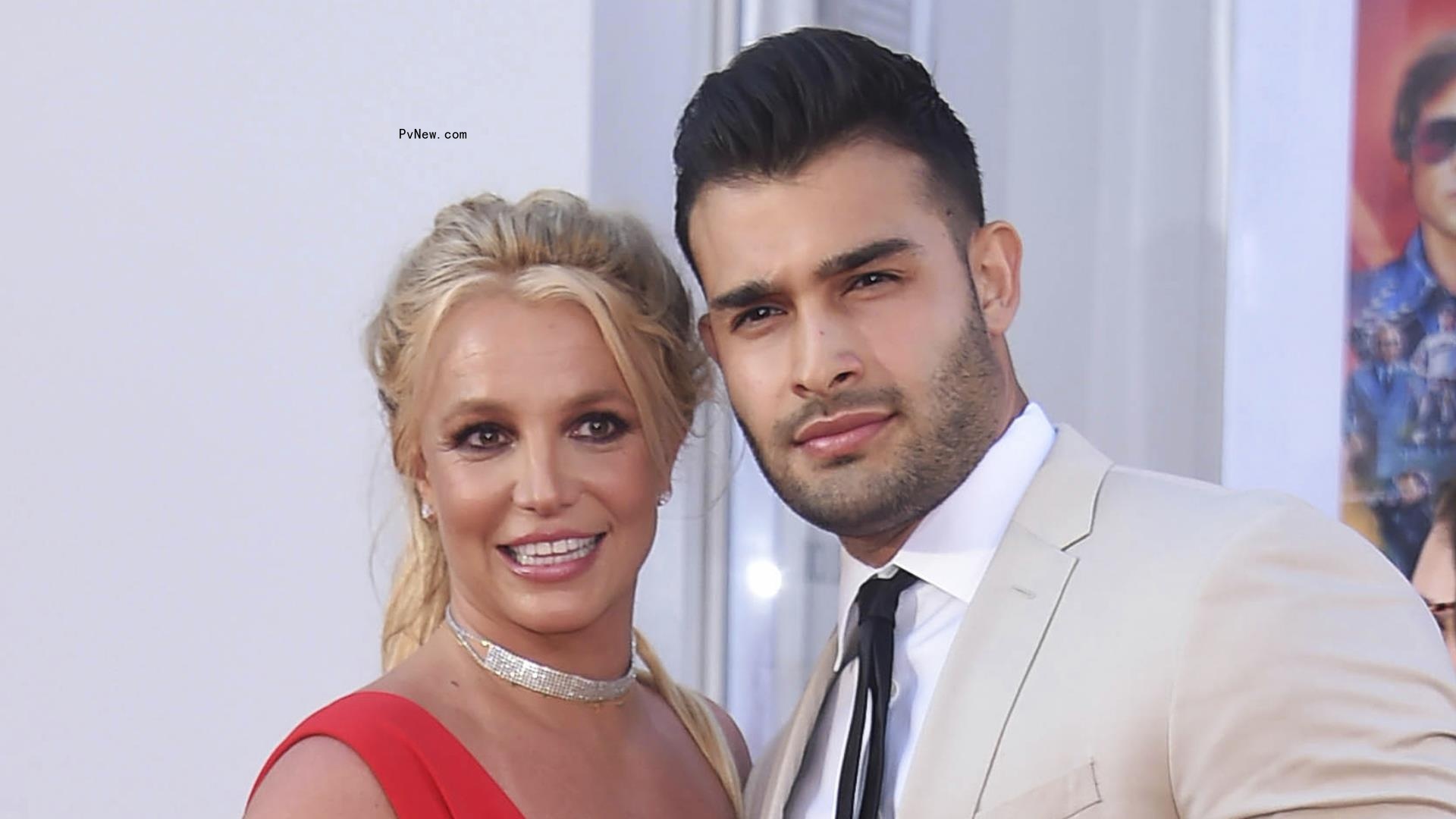 Britney Spears, Free From Conservatorship, Says She Is Pregnant