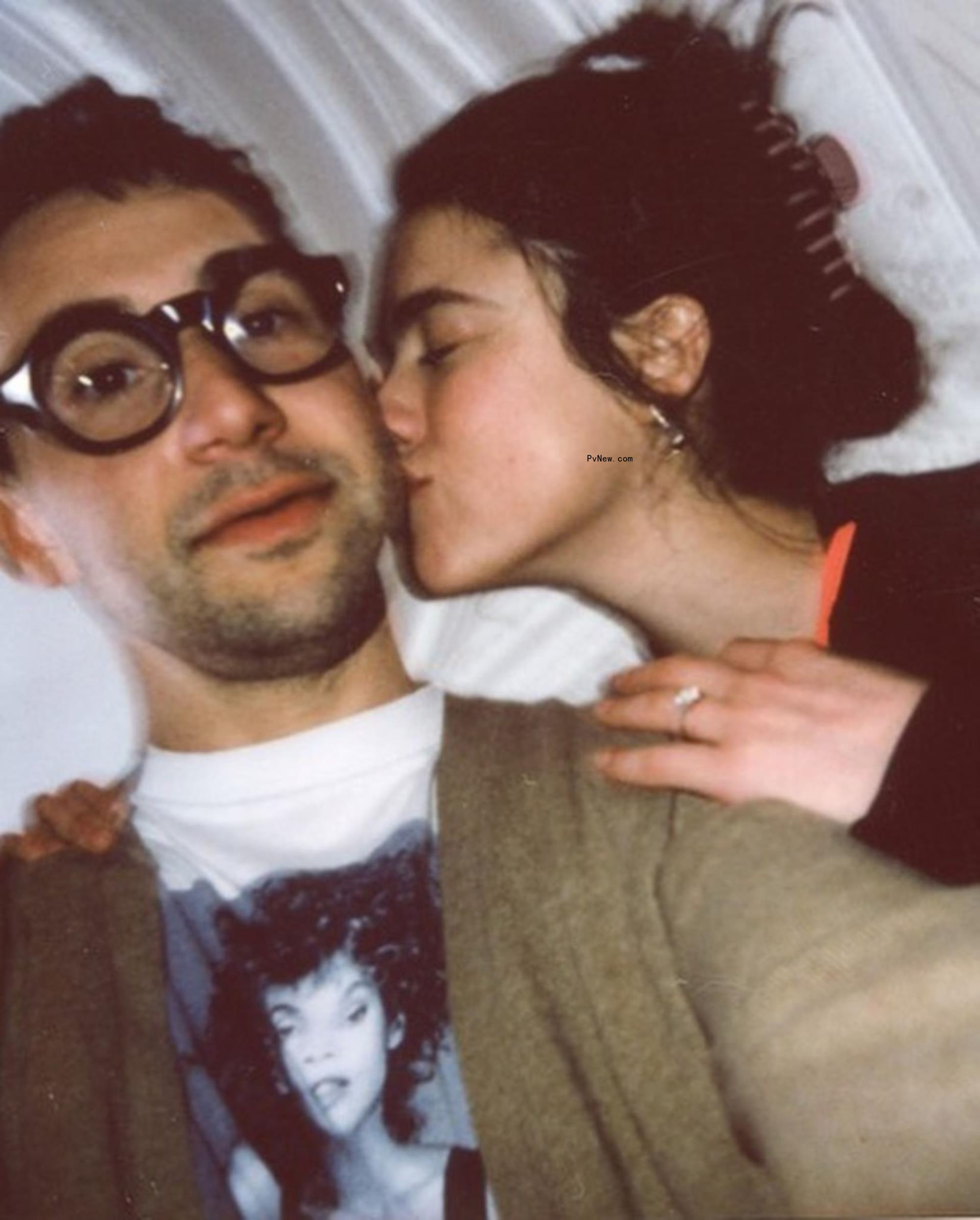 Margaret Qualley and Jack Anto<i></i>noff engagement pic
