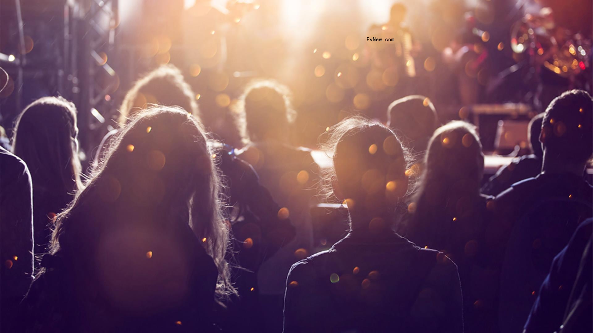 As Mask and Vaccine Mandates Fall, COVID Rates Soar Among Touring Musicians