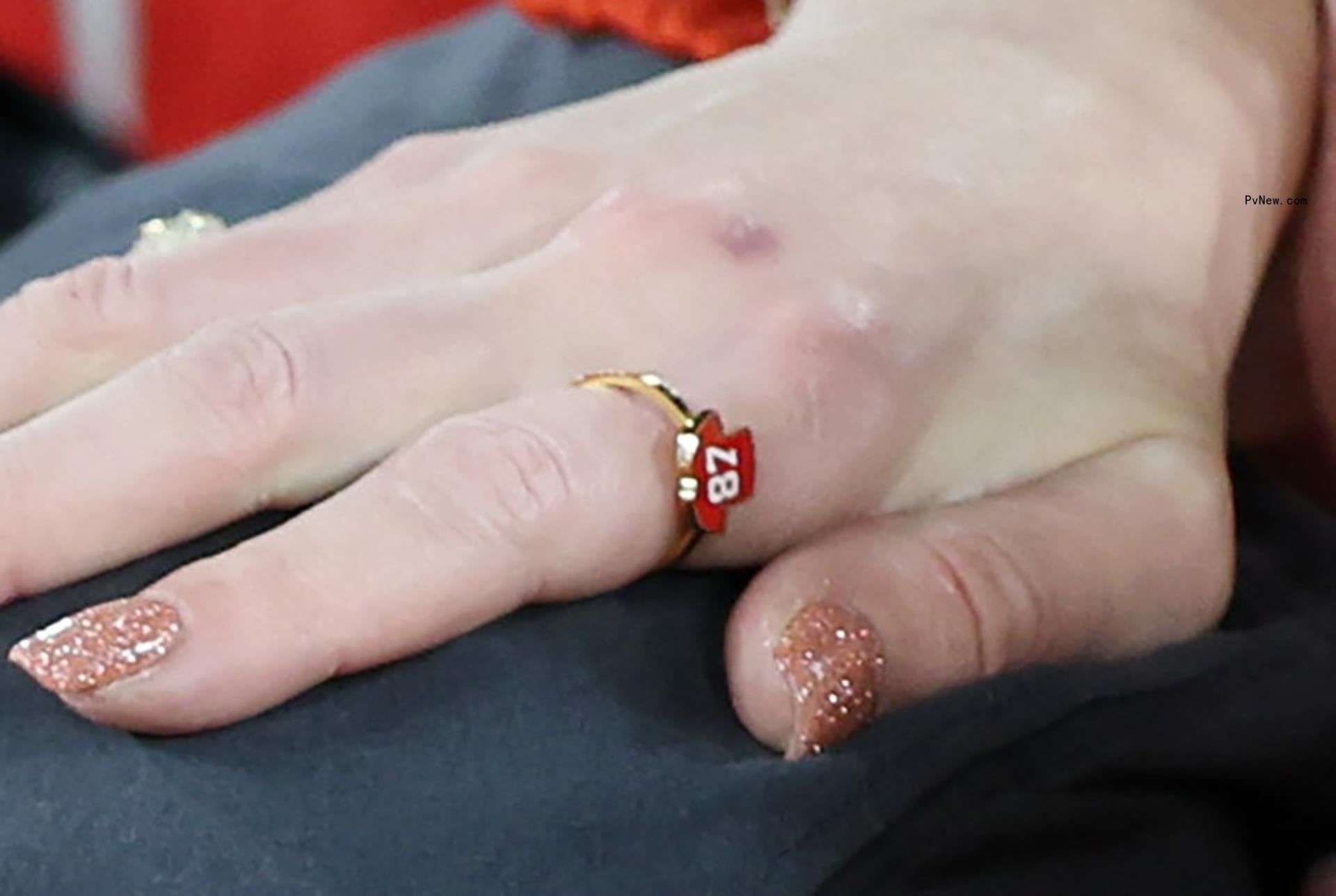 taylor swift travis kelce jersey ring