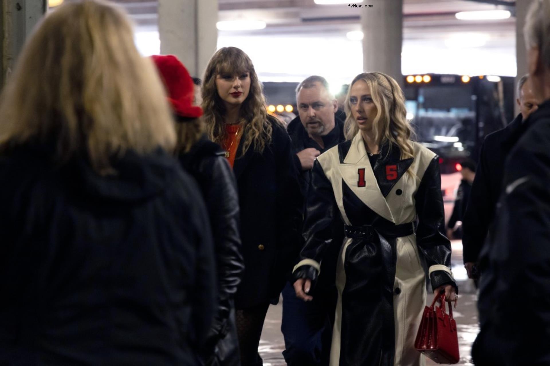 Taylor Swift and Brittany Mahomes