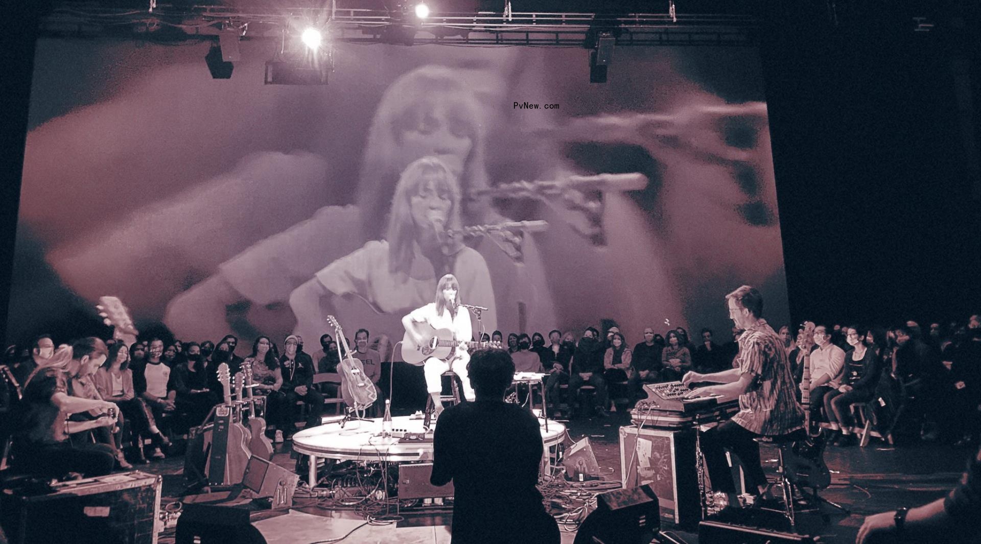 Feist on How She’s Leveling the Playing Field Between Performer and Audience With Experimental ‘Multitudes’ Shows