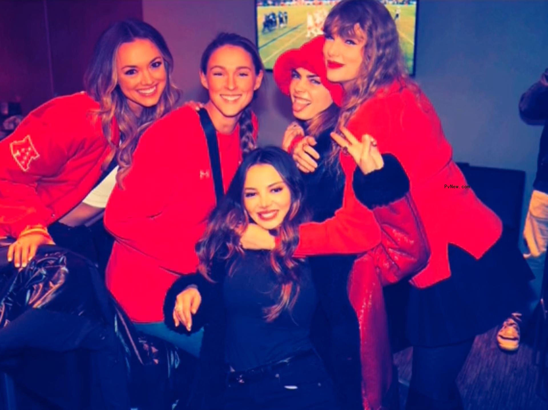 Taylor Swift and friends at Chiefs game