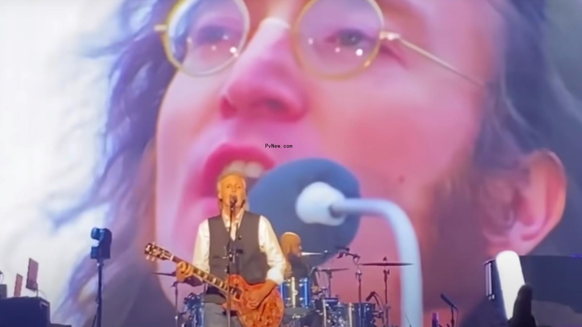 Paul McCartney ‘Duets’ With John Lennon on Opening Night of ‘Got Back’ Tour