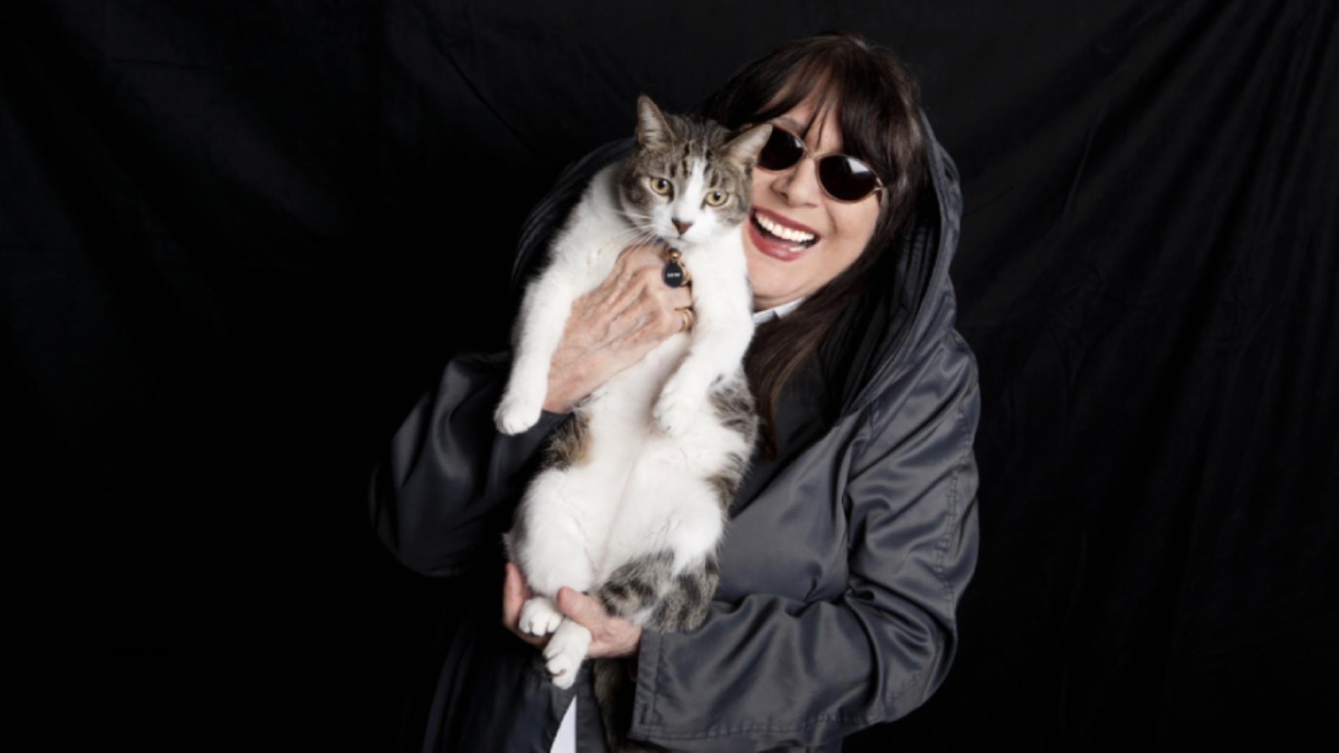 Judy Henske, Influential ‘60s Folk Singer-Songwriter, Dies at 85