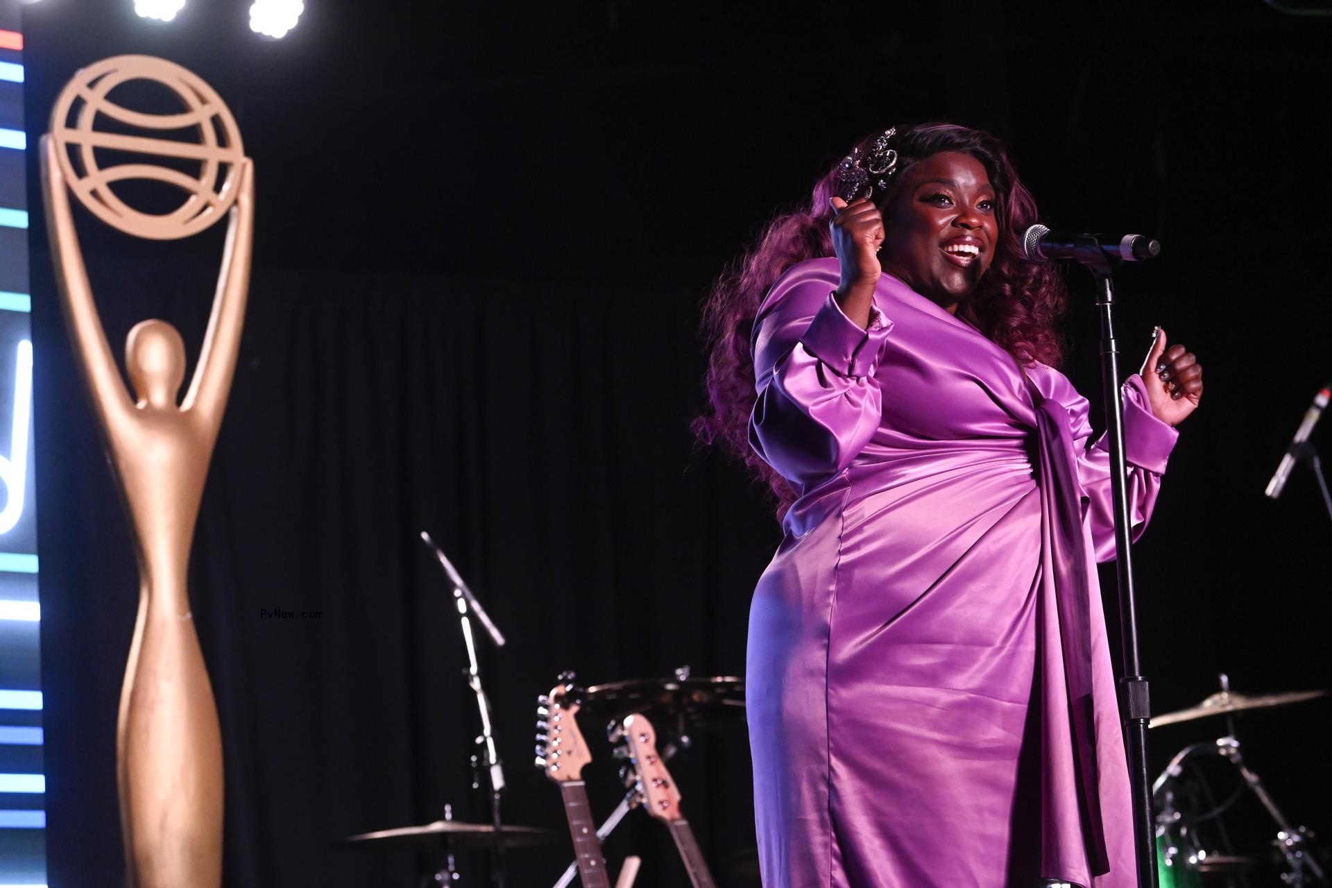 Clio Music Awards Ho<i></i>nor Jason Flom, Mary J. Blige, Sandy Hook/’Teenage Dream’ Spot and More in Nashville Ceremony