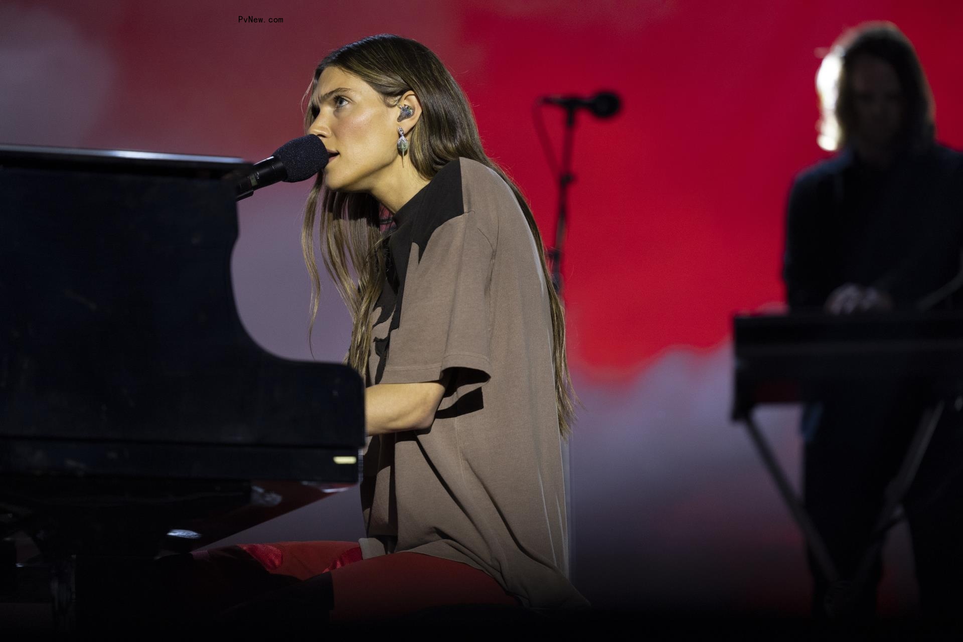 Shawn Mendes, Avril Lavigne, Deborah Cox Take the Stage at Canada’s Juno Awards as Charlotte Cardin Wins Big