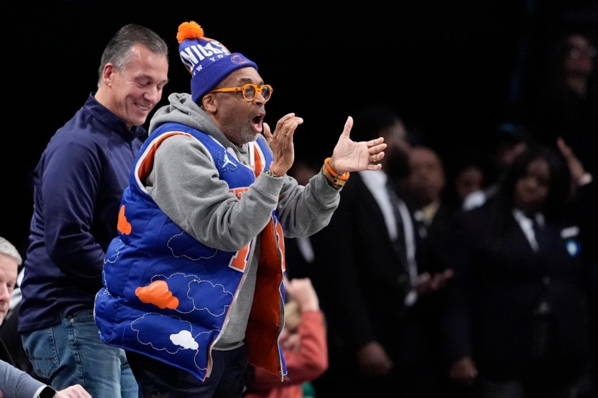 spike lee at knicks game