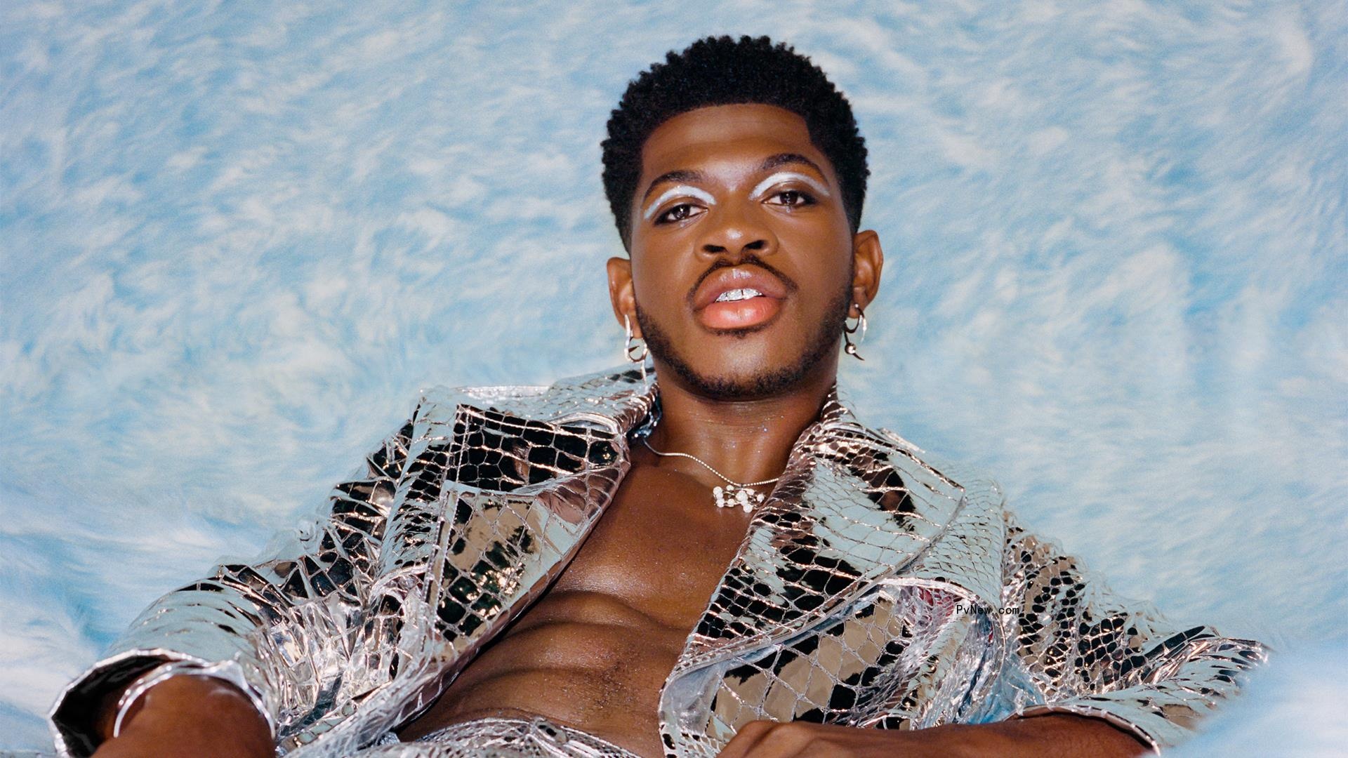 Lil Nas X to Be Ho<i></i>nored at 2022 So<i></i>ngwriters Hall of Fame Ceremony