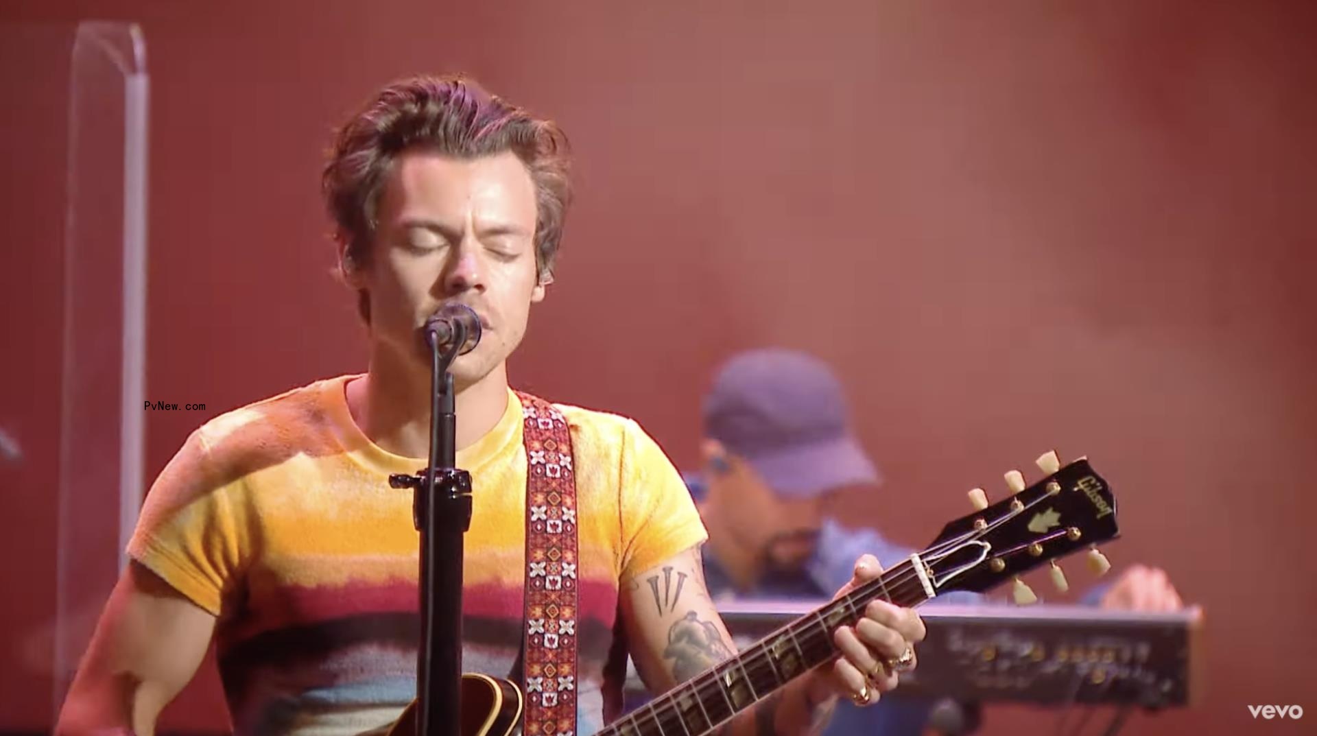 Watch Harry Styles Cover Wet Leg’s ‘Wet Dream’ for BBC Live Lounge