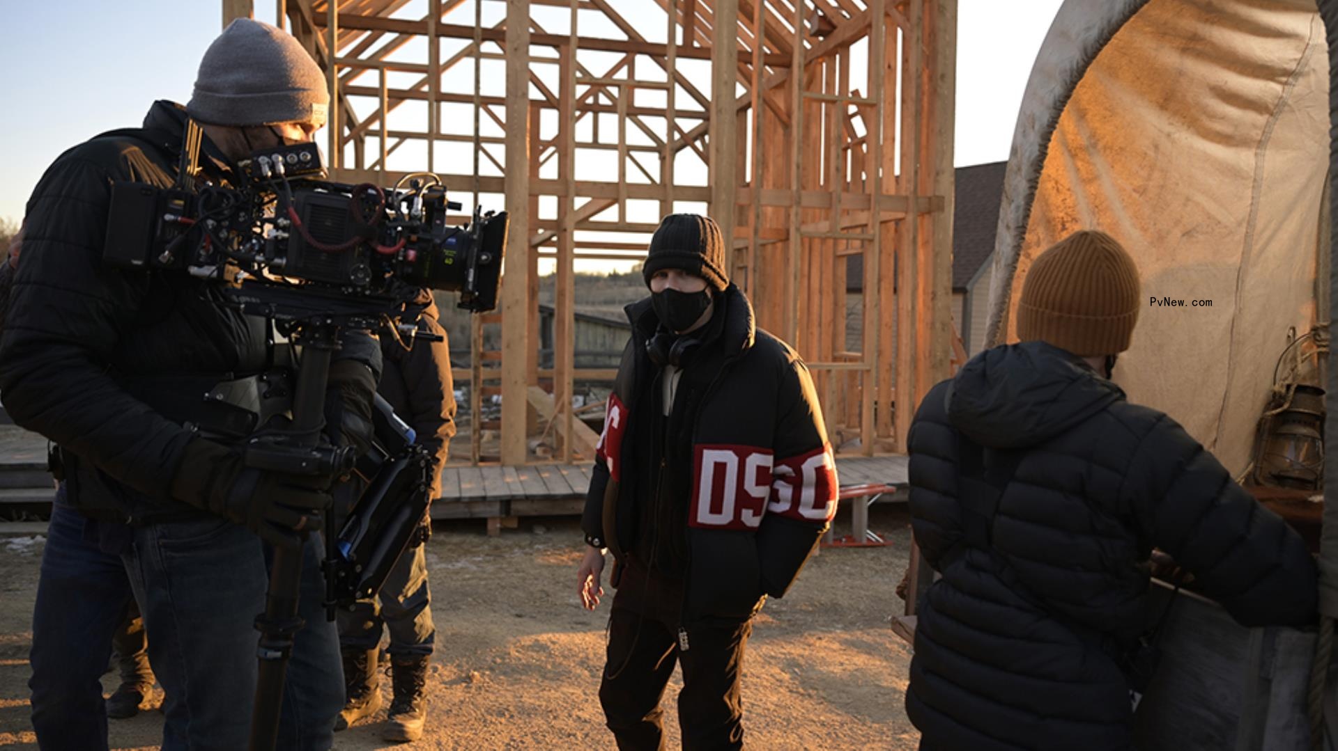 How Pearl Jam’s Jeff Ament Co<i></i>nceived the Eerie, Experimental Score for ‘Under the Banner of Heaven’