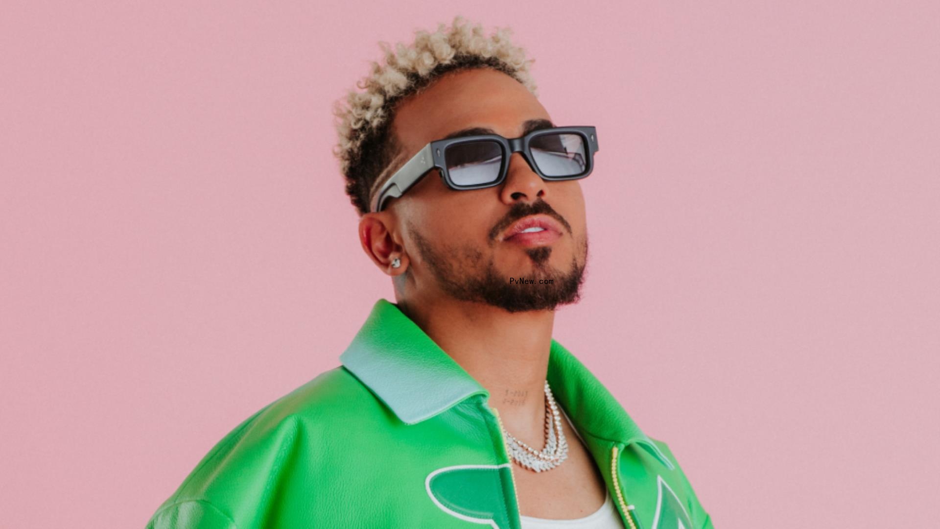 Ozuna Signs With WME in All Areas