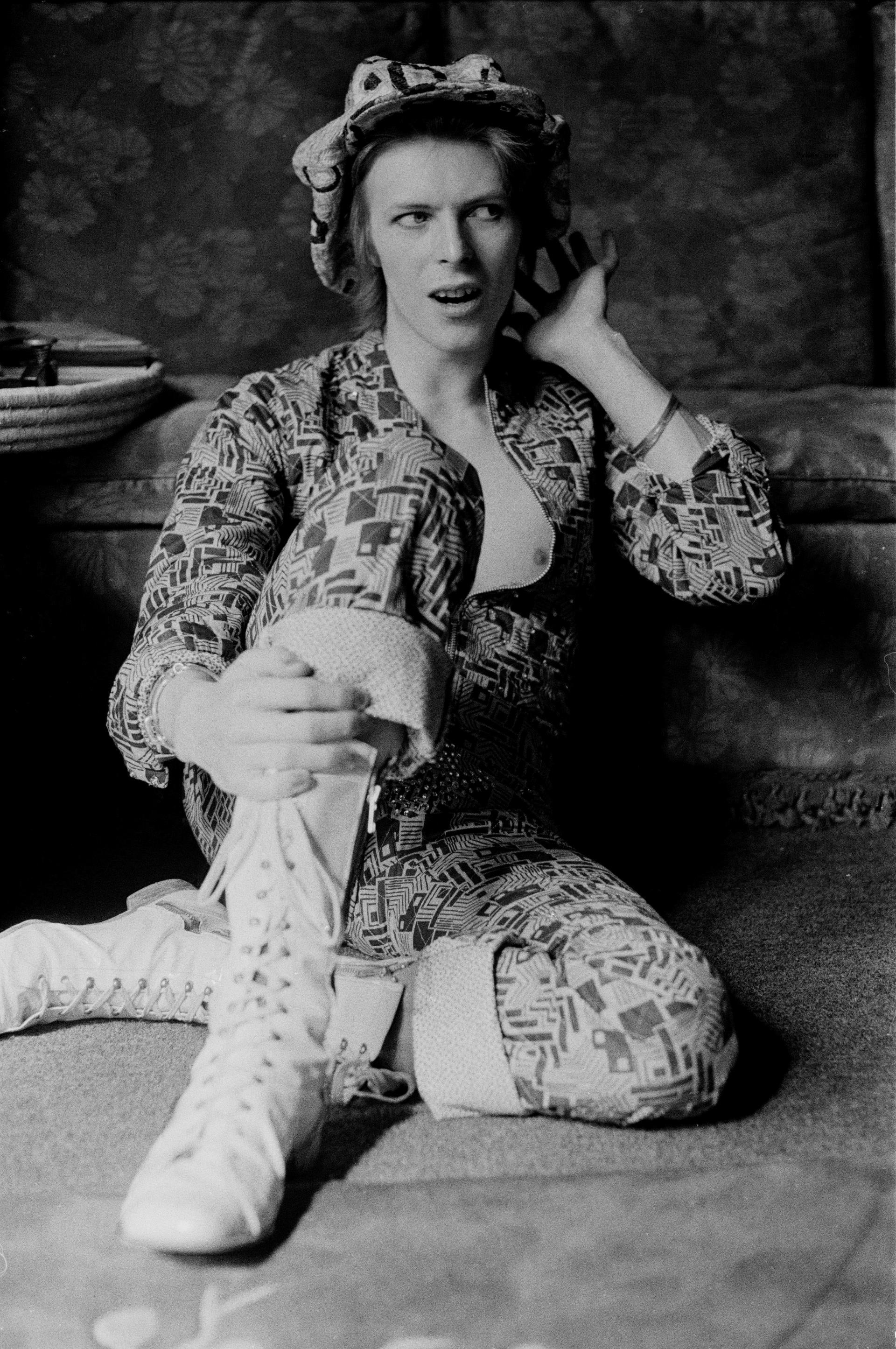How Glam, Guitars and ‘A Clockwork Orange’ Led to David Bowie’s Masterpiece, ‘Ziggy Stardust and the Spiders From Mars’