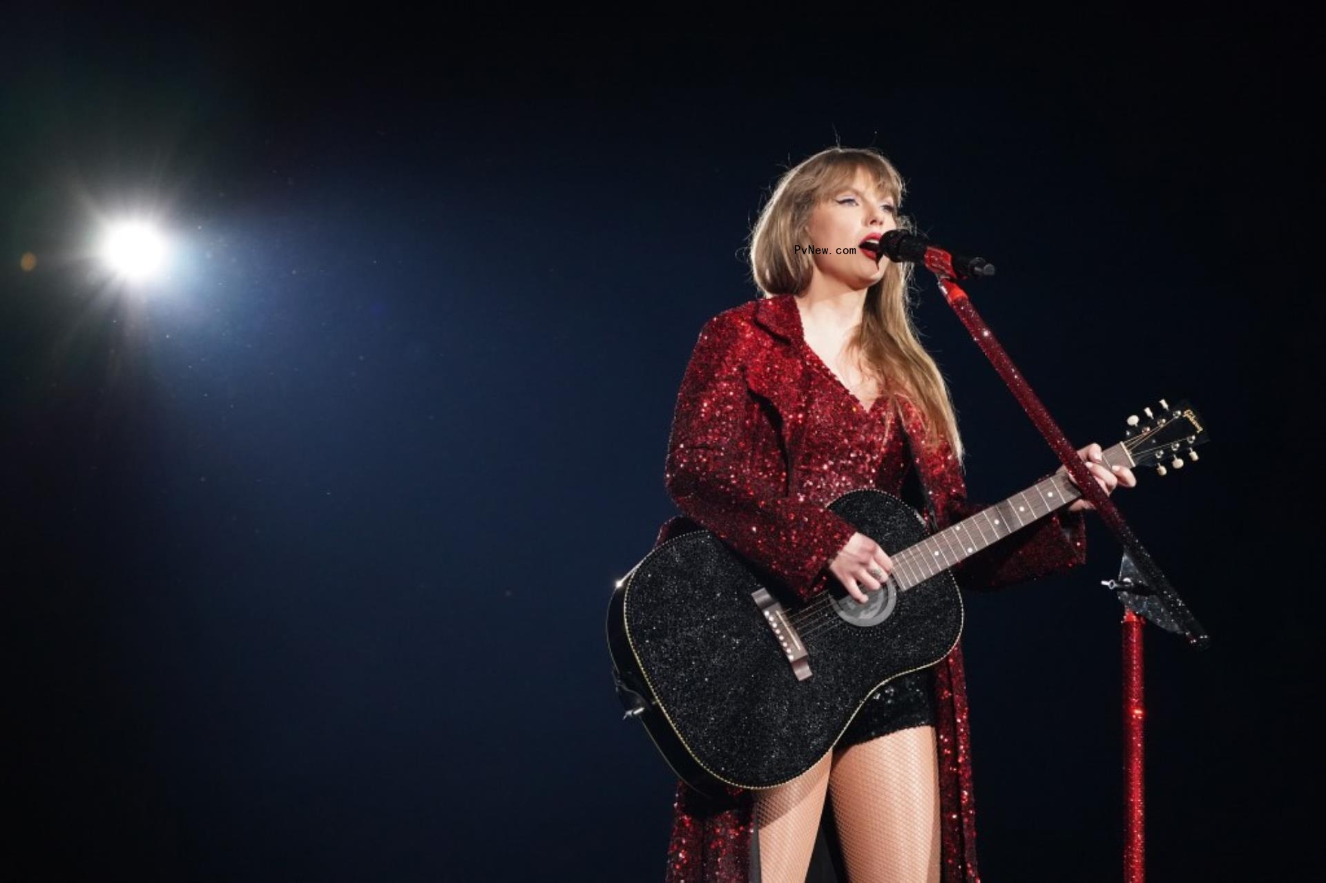 taylor swift performing