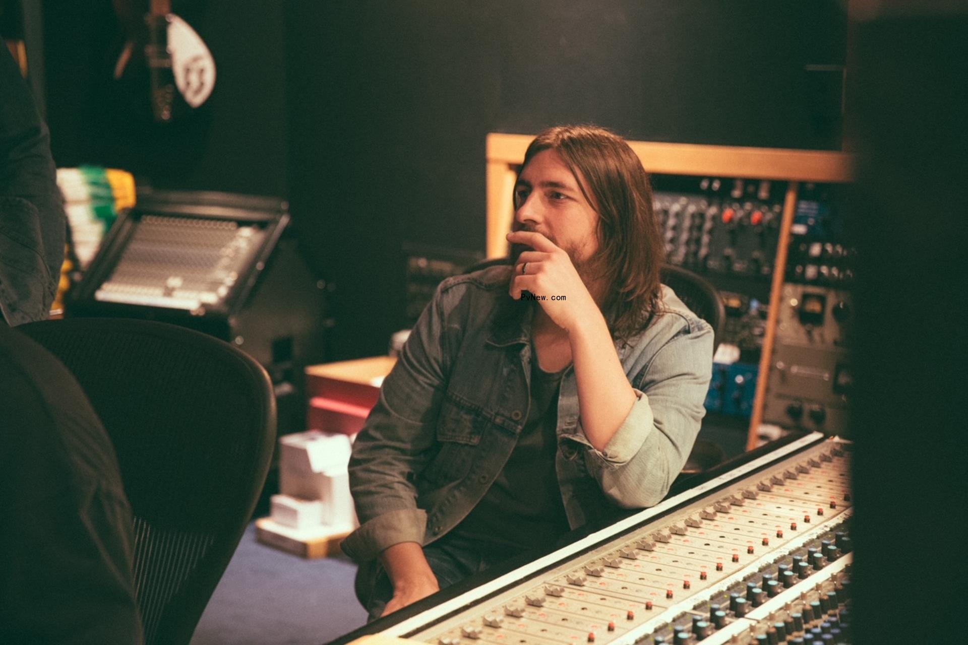 ‘Elvis’ Music Producer Dave Cobb on Recreating Classic Songs: ‘It’s Terrifying to Even Attempt to Do That’