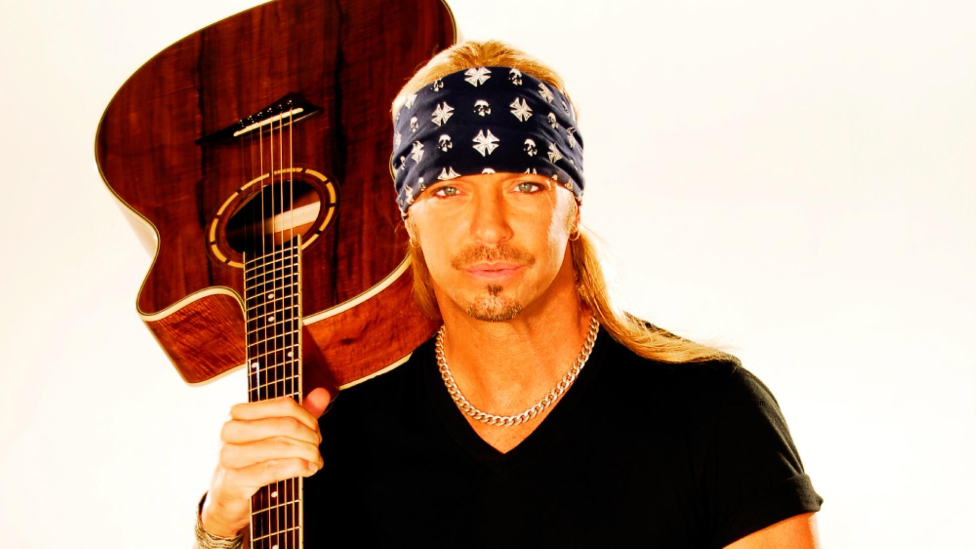 Bret Michaels Co<i></i>nfirms Hospitalization Due to ‘Unforeseen Medical Complication’