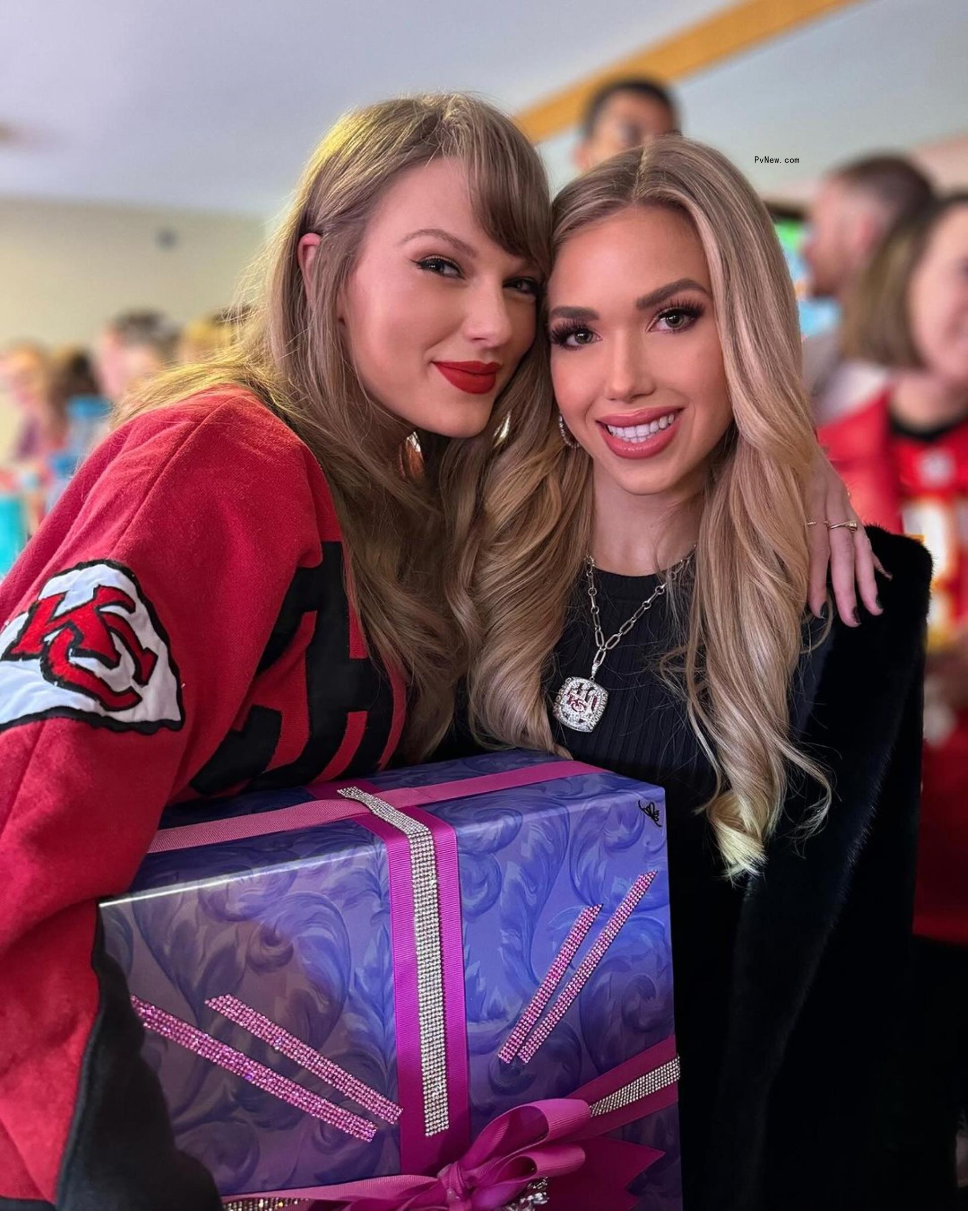 Gracie Hunt and Taylor Swift.