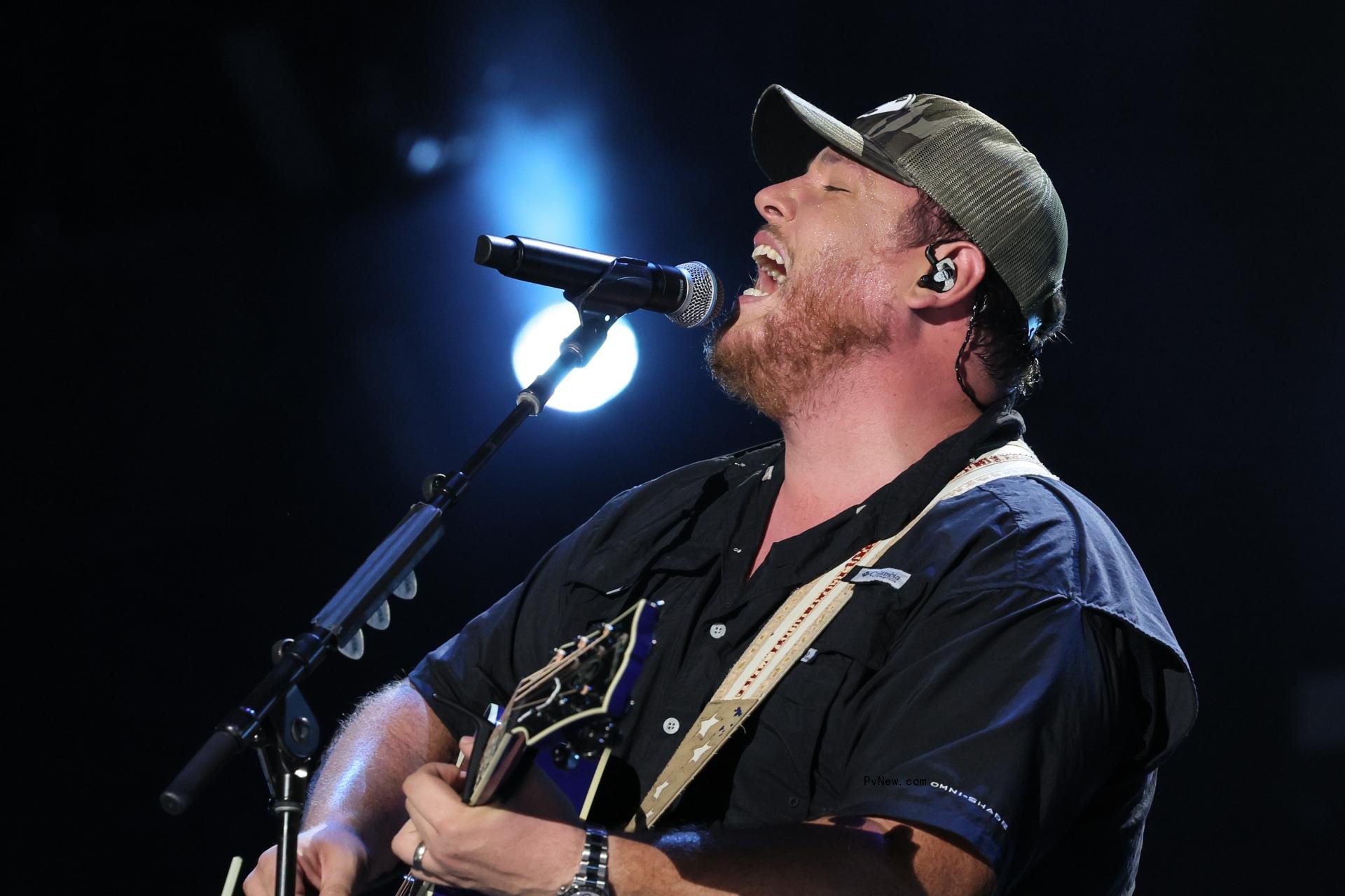 Luke Combs on ‘Growin’ Up’ After Becoming Country’s Unlikely Overnight Superstar