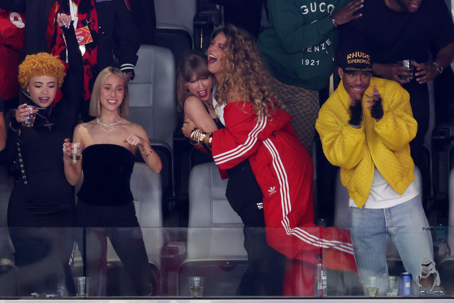 Travis Kelce screaming at Andy Reid