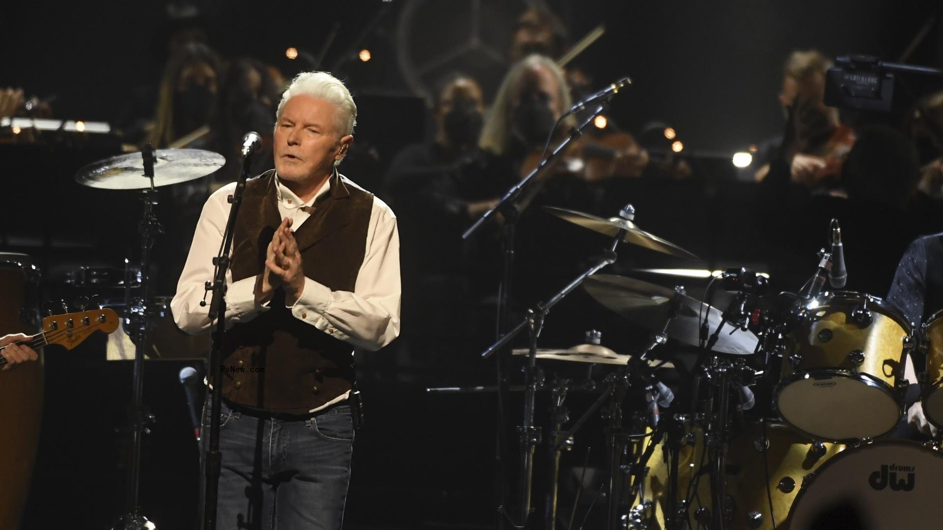 Three Men Charged With Co<i></i>nspiring to Sell Don Henley’s Stolen Manus<i></i>cripts for Eagles’ ‘Hotel California’ Album
