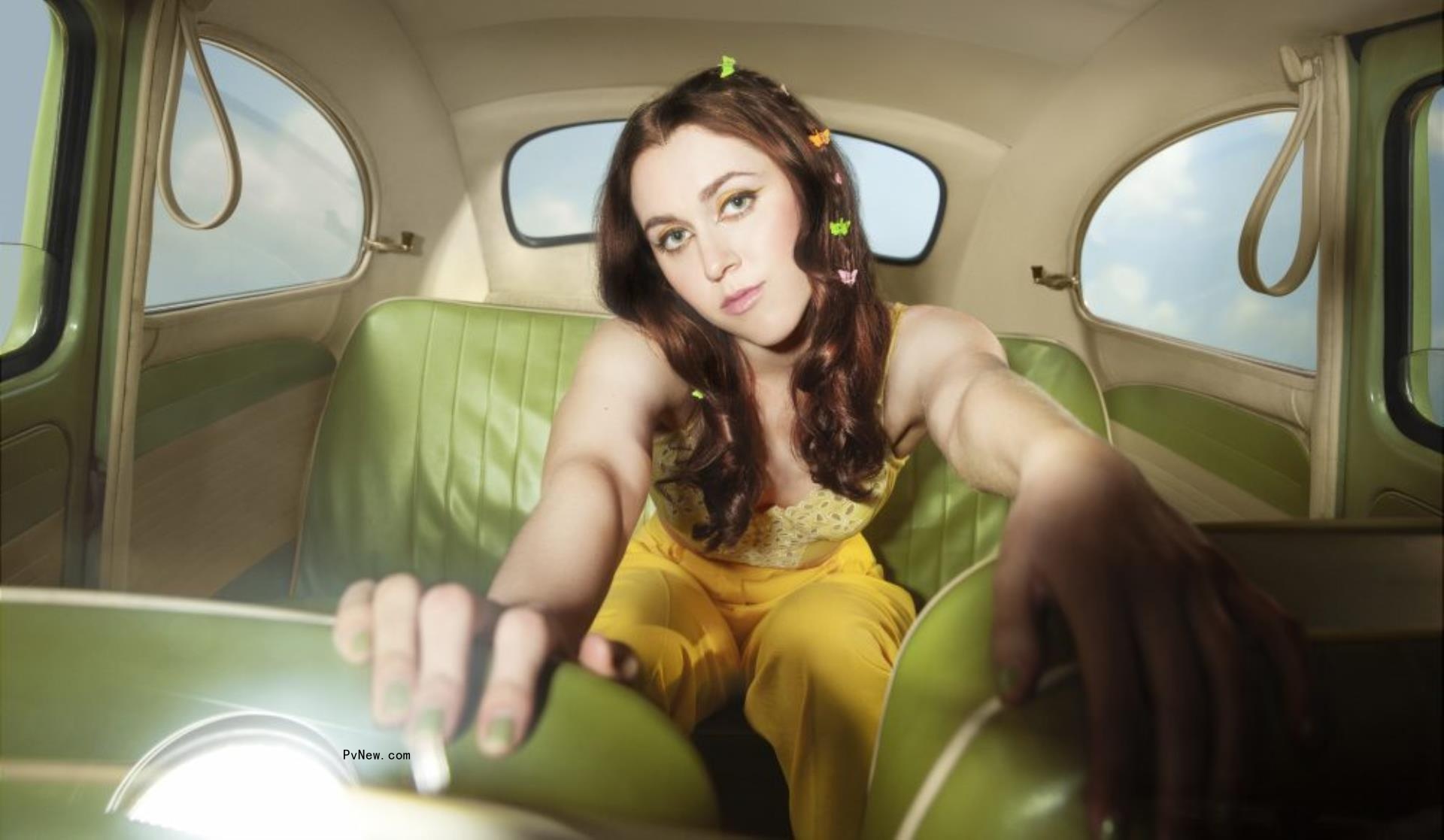 ‘Numb Little Bug’ Singer Em Beihold on Scoring a No. 1 Radio Hit: TikTok Fame is ‘Double-Edged Sword’ but ‘I’m Very Grateful’