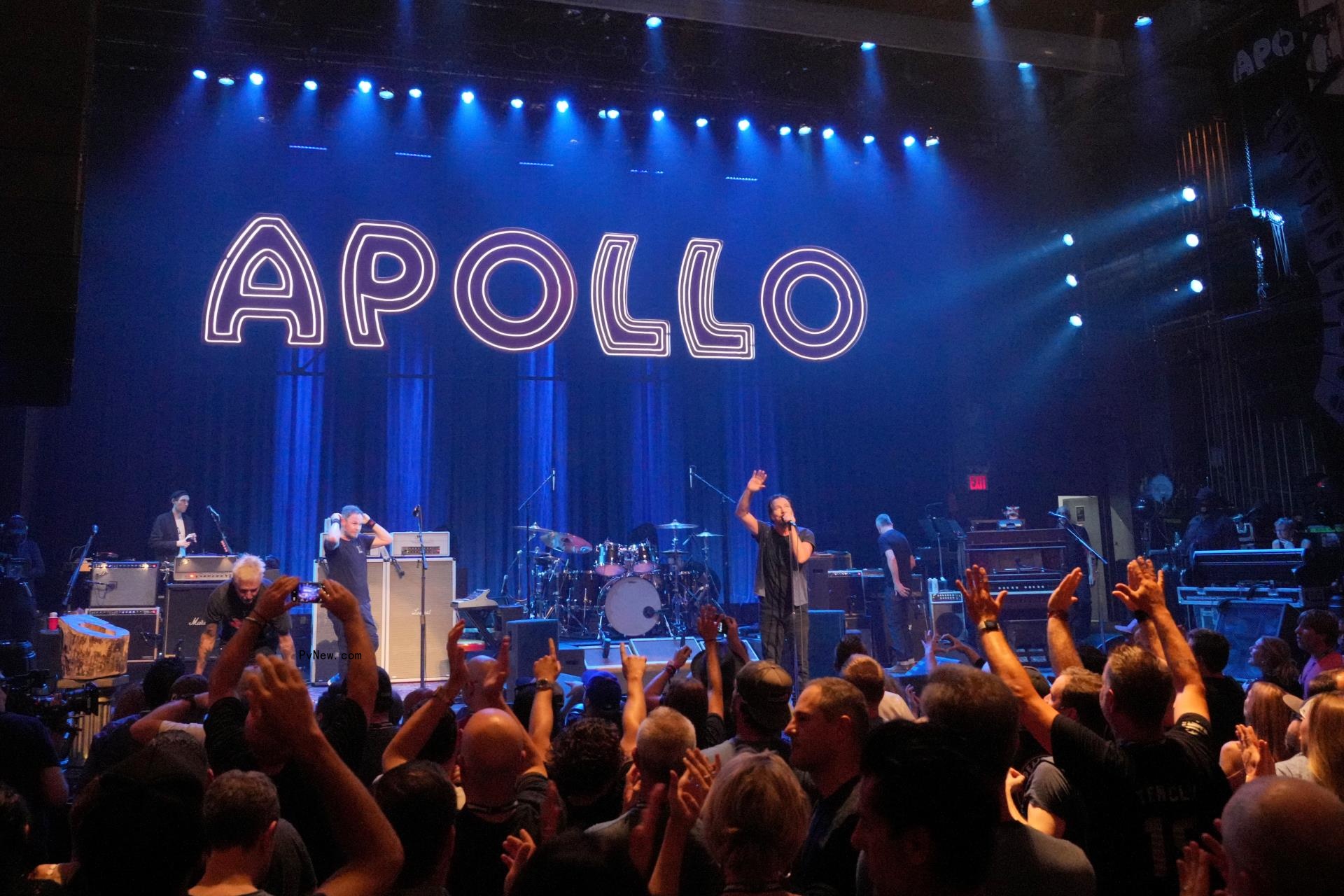 Pearl Jam Takes the Apollo Stage for Powerful Pandemic-Postpo<i></i>ned SiriusXM Underplay