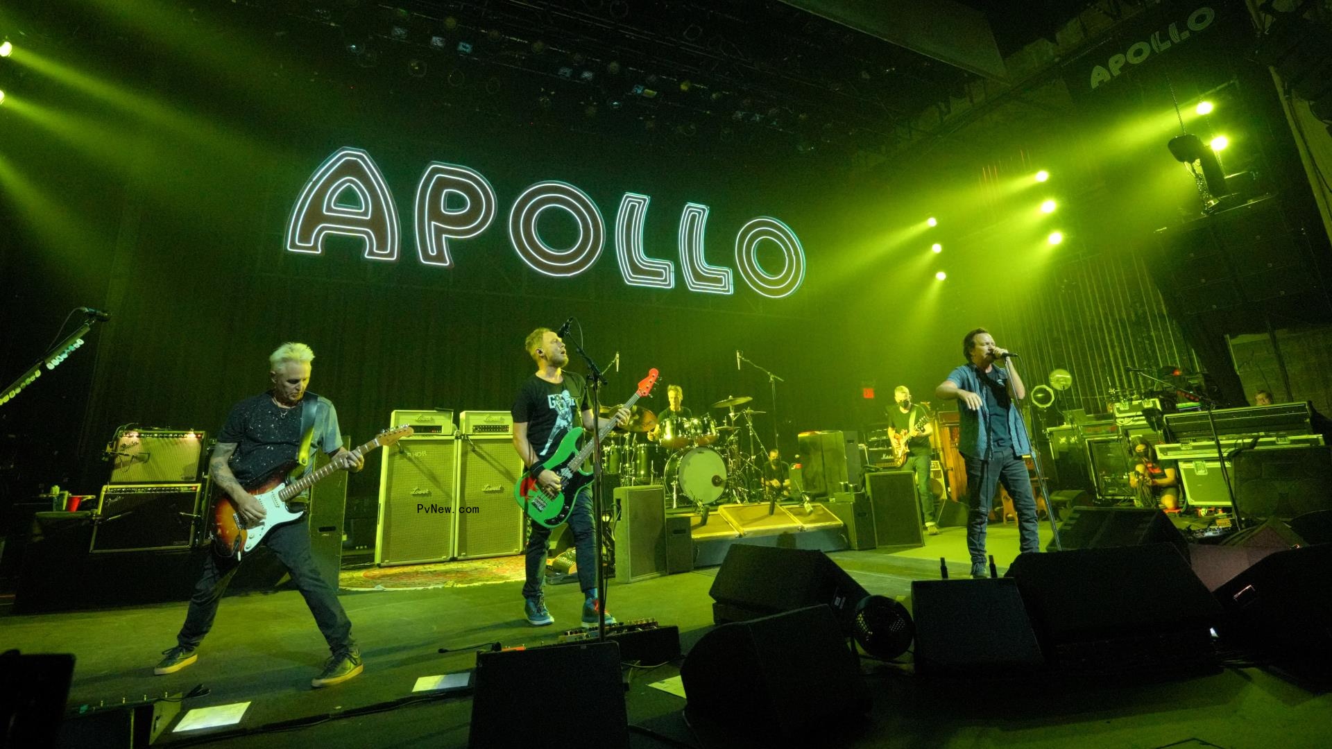 Pearl Jam Takes the Apollo Stage for Powerful Pandemic-Postpo<i></i>ned SiriusXM Underplay