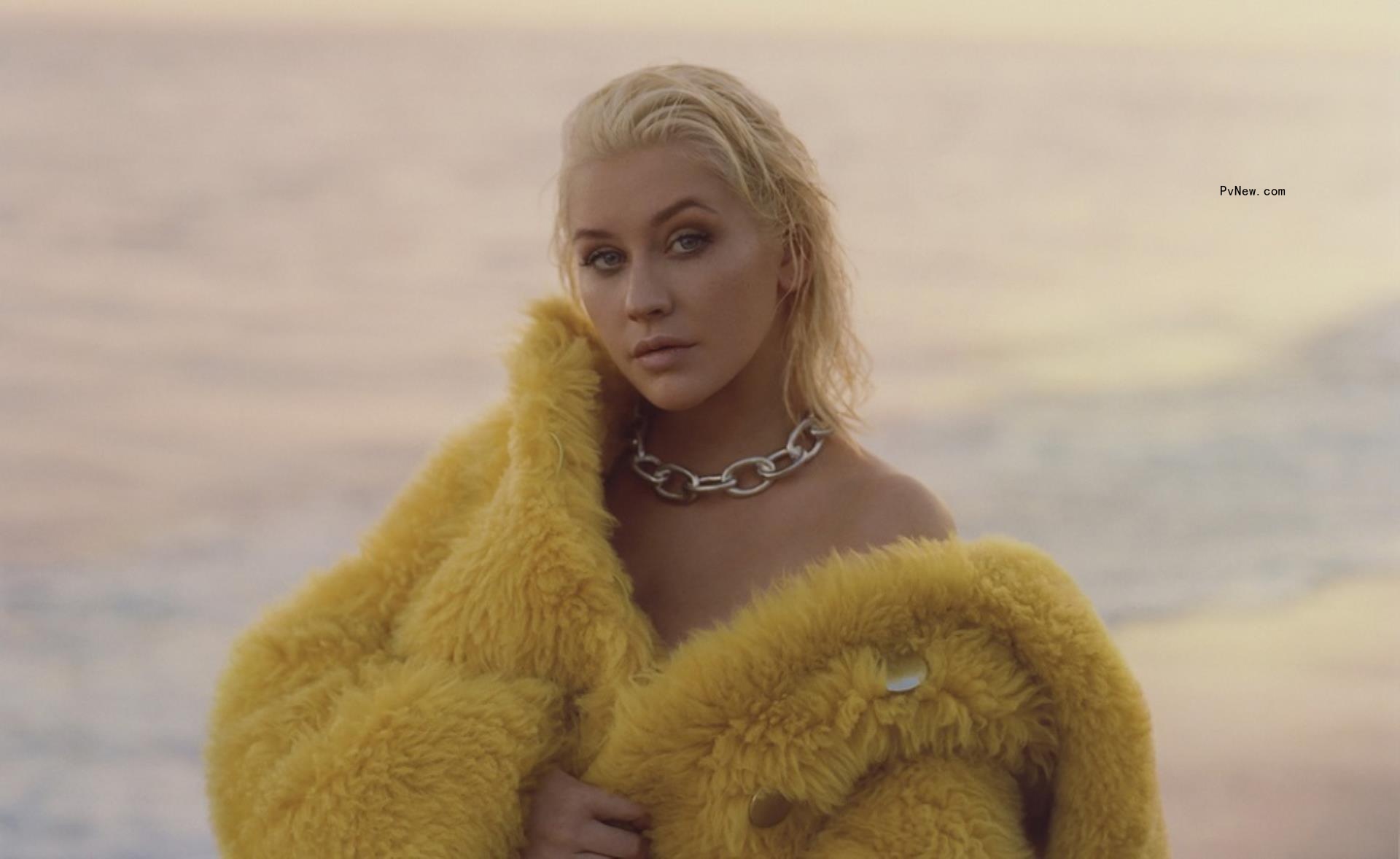 Christina Aguilera, John Legend, Elvis Costello, More Performers Added to Latin Grammy Awards Lineup