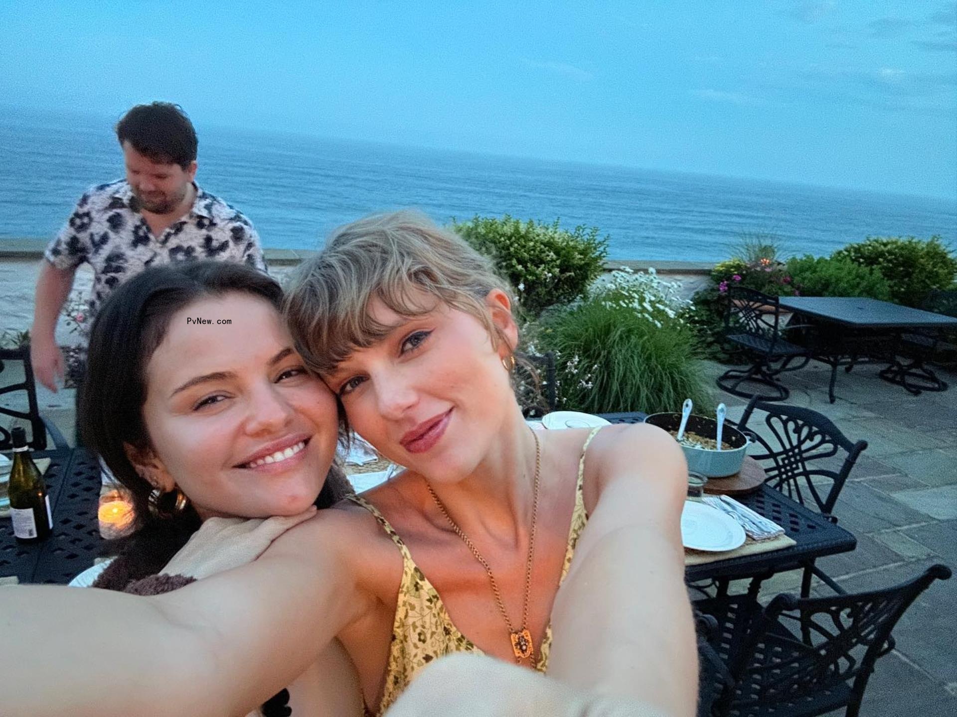 Taylor Swift and Selena Gomez 