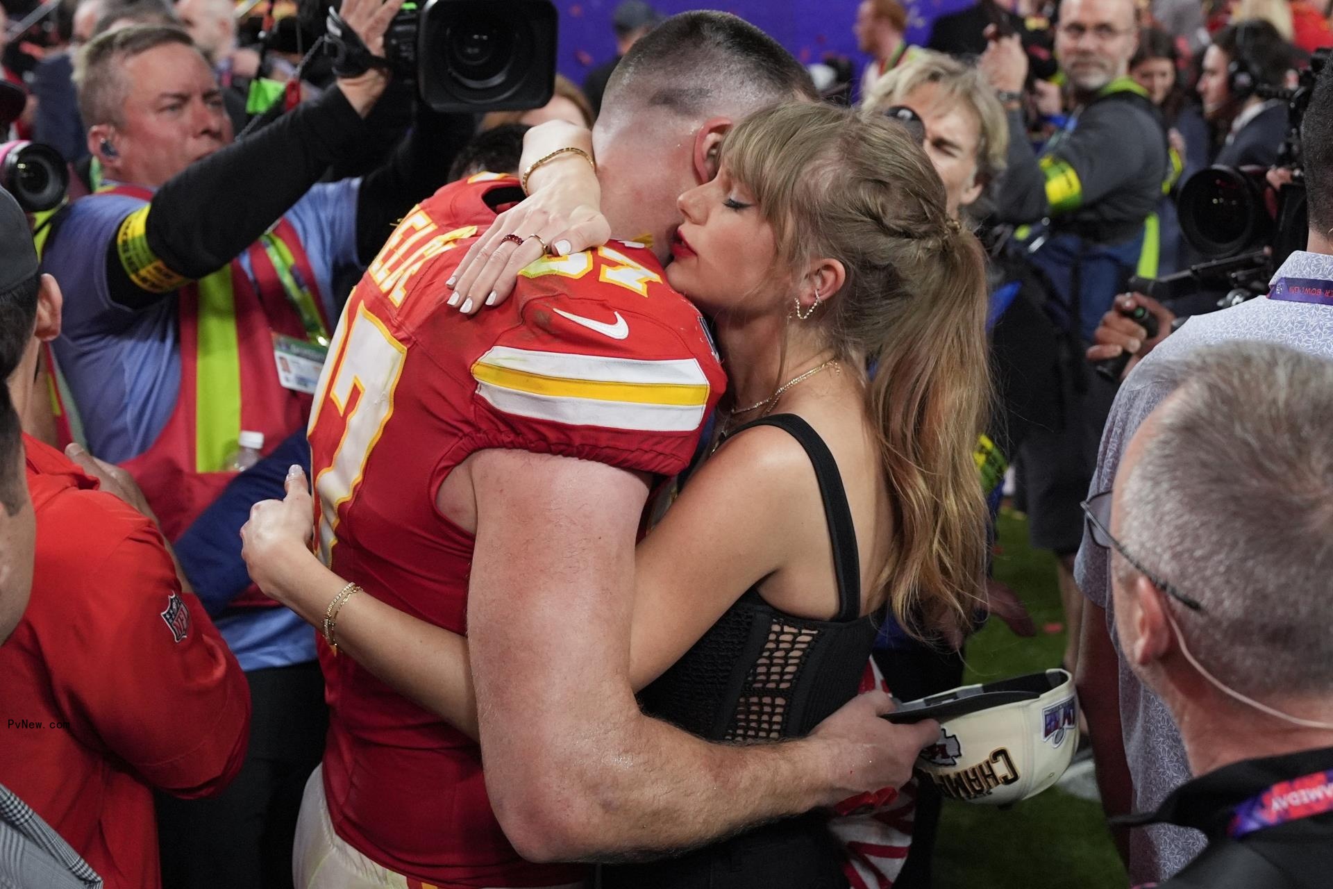 Taylor Swift, Travis Kelce