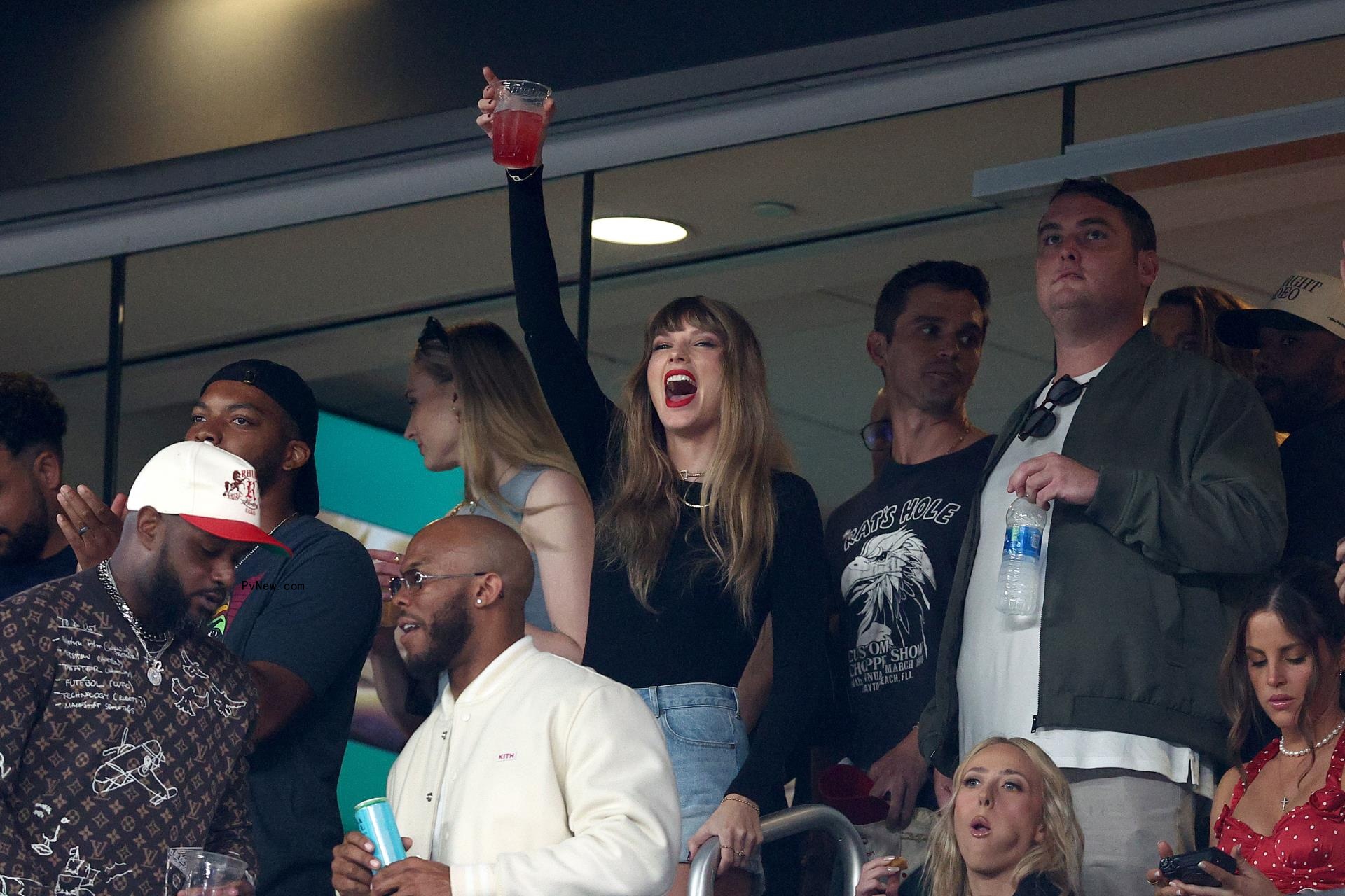 Taylor Swift at the Jets and Chiefs game.