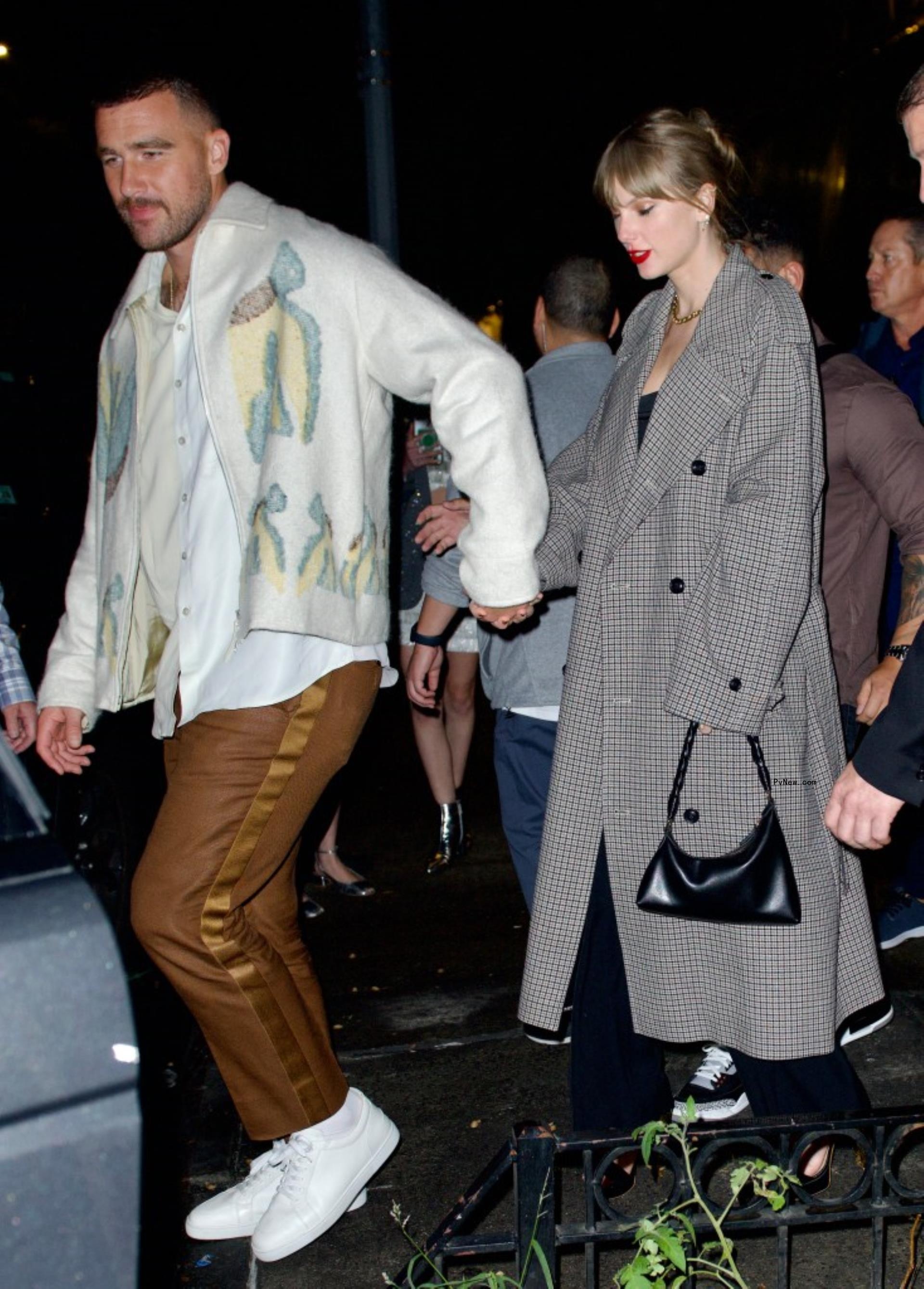 A photo of Travis Kelce and Taylor Swift in New York City
