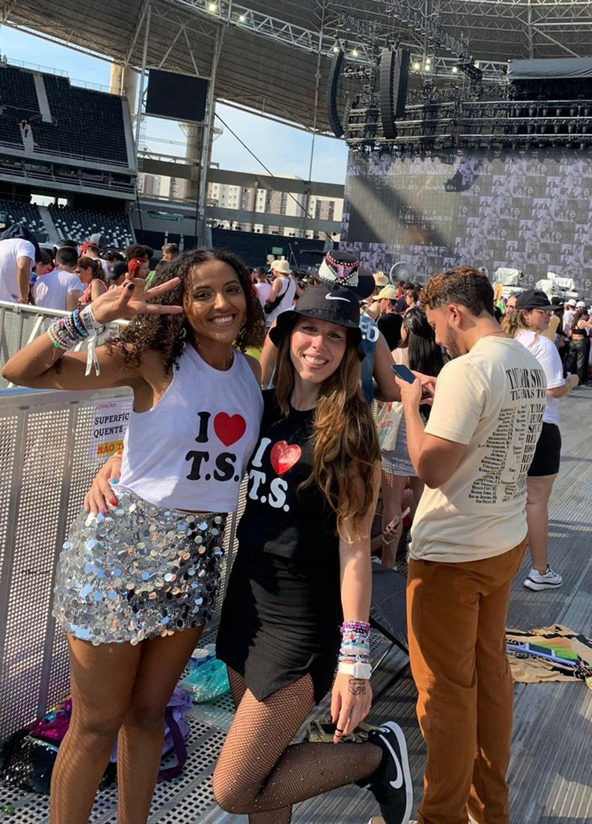 Ana Clara Benevides at Taylor Swift concert