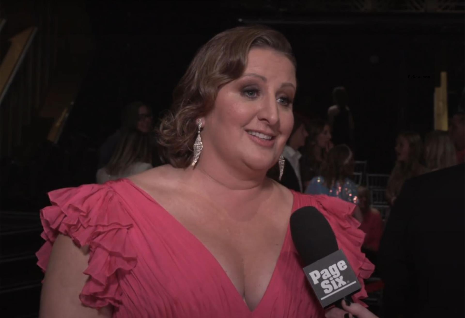 A photo of Taylor Swift’s Eras Tour choreographer Mandy Moore speaking to Pvnew for “DWTS”