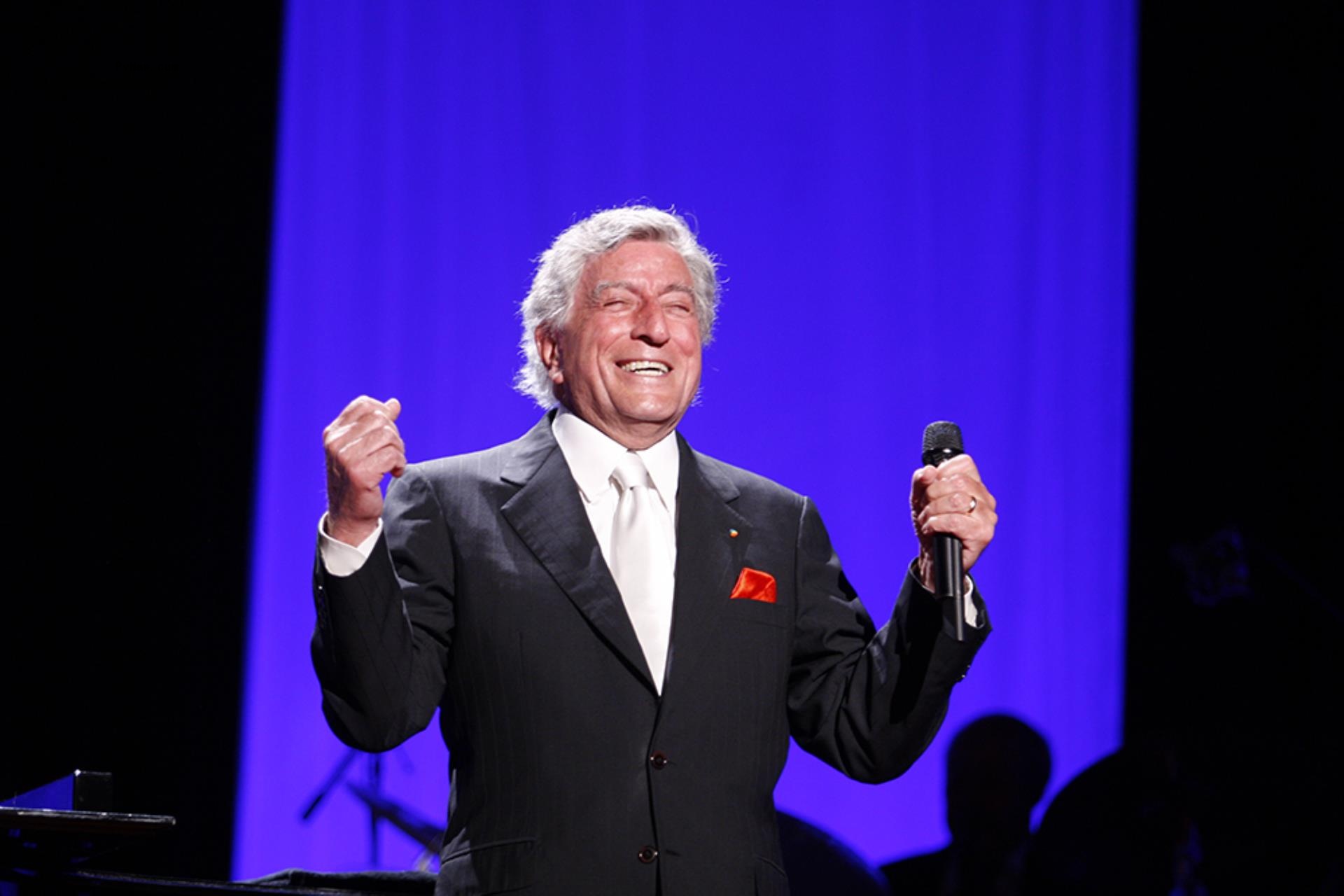 Lady Gaga, Amy Winehouse, Martin Luther King Jr.’s Letters to Tony Bennett Being Offered at Auction