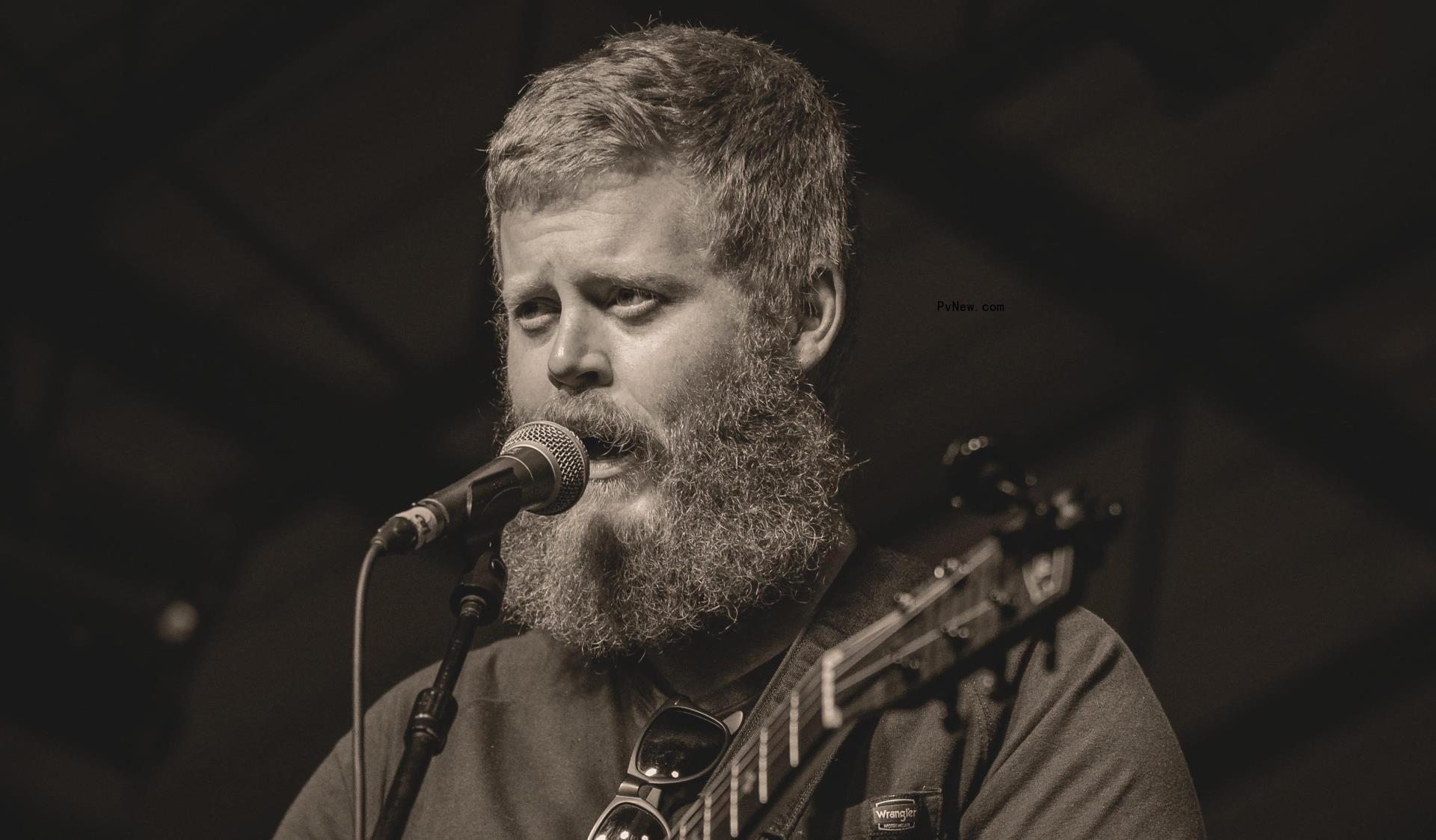 Oliver Anthony to Release Dave Cobb-Produced Debut Album on Easter Sunday
