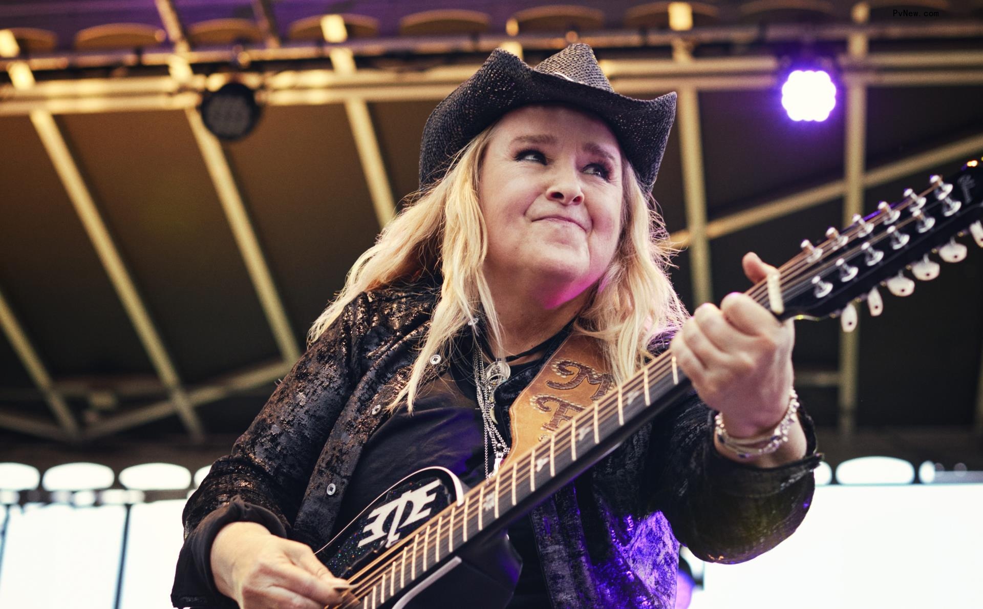 Melissa Etheridge Docuseries ‘I’m Not Broken’ Set for Paramount+, Focusing on Singer’s Bo<i></i>nds With Female Priso<i></i>ners and Addiction Issues